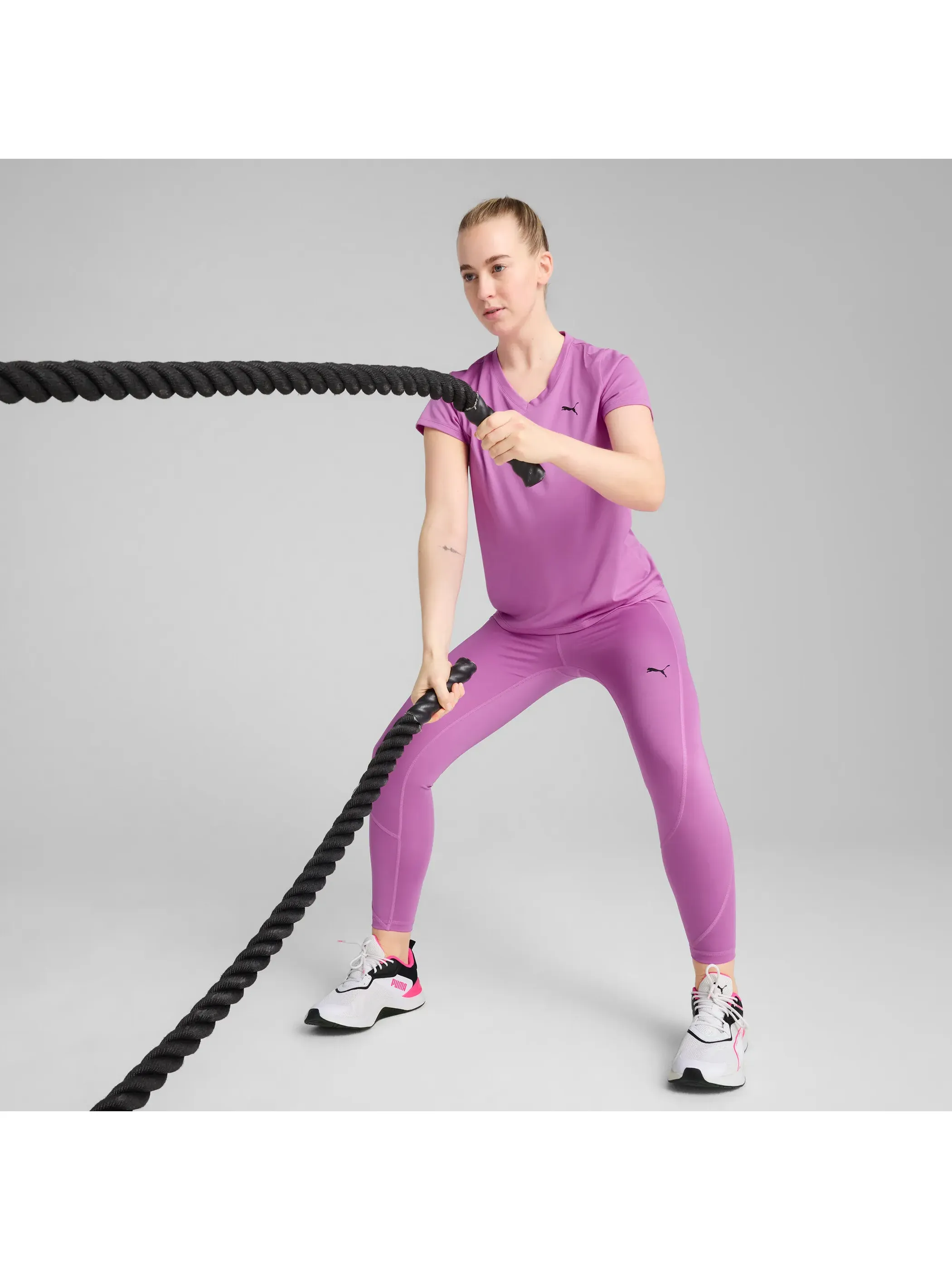 Puma 525890 Da-T-Shirt VNECK ESSENTIAL Lila 904554 0089 5 Puma 525890 Da-T-Shirt VNECK ESSENTIAL Lila 904554 0089 5