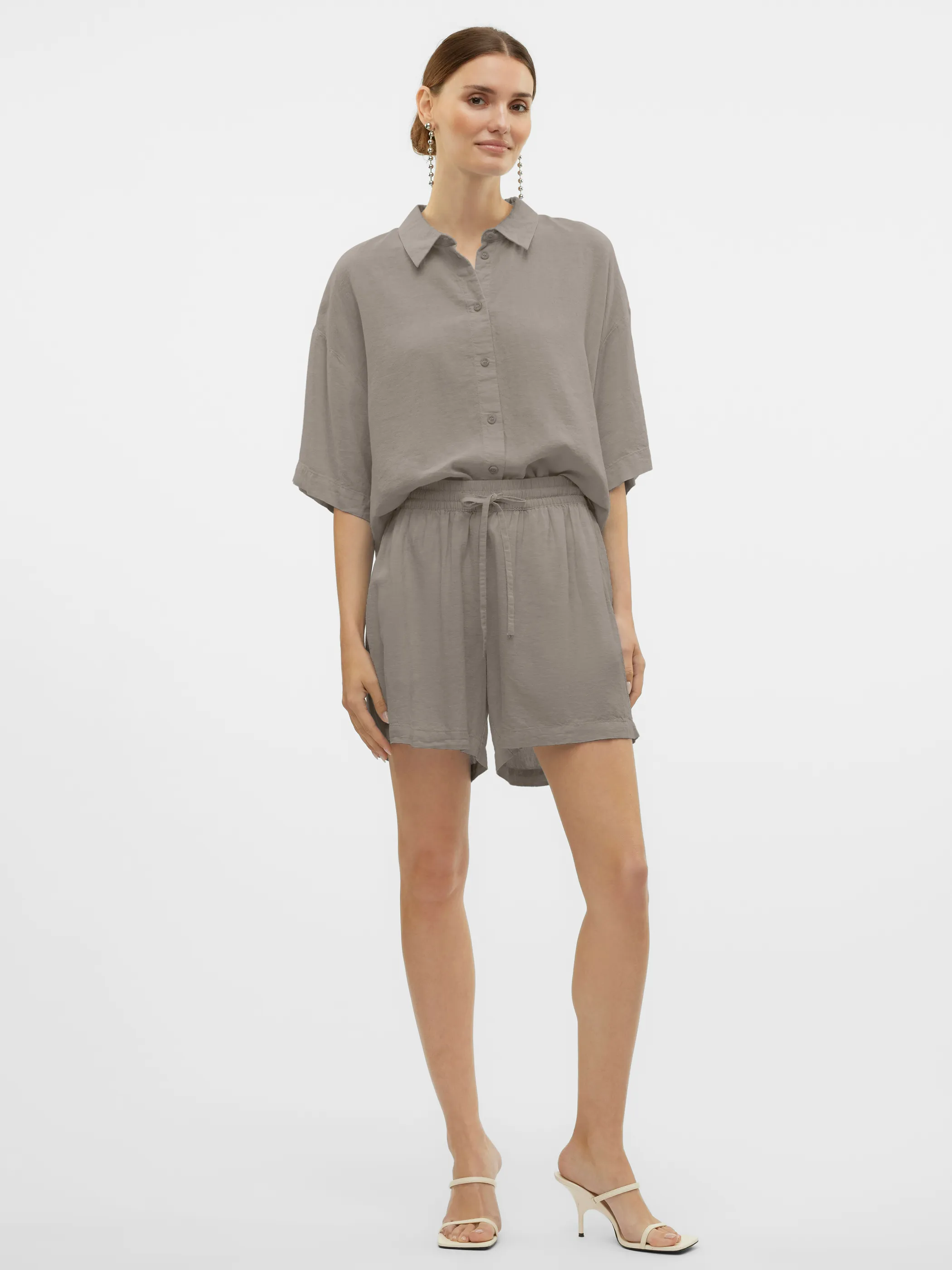 Vero Moda 10306821 VMLINN SHORTS WVN NOO Beige 899506 175680012 4