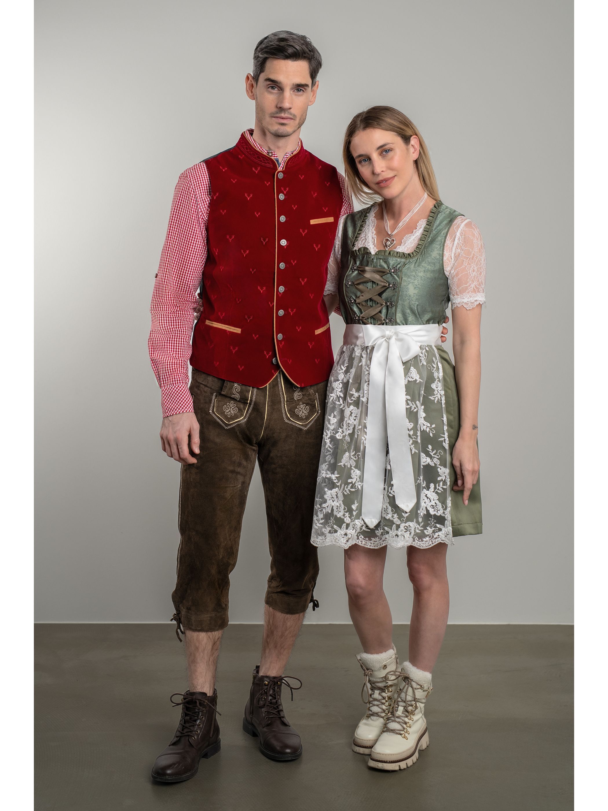 Produktbild von Almsee Trachten Leder Mit Stickerei Herrliche Herren Trachtenweste