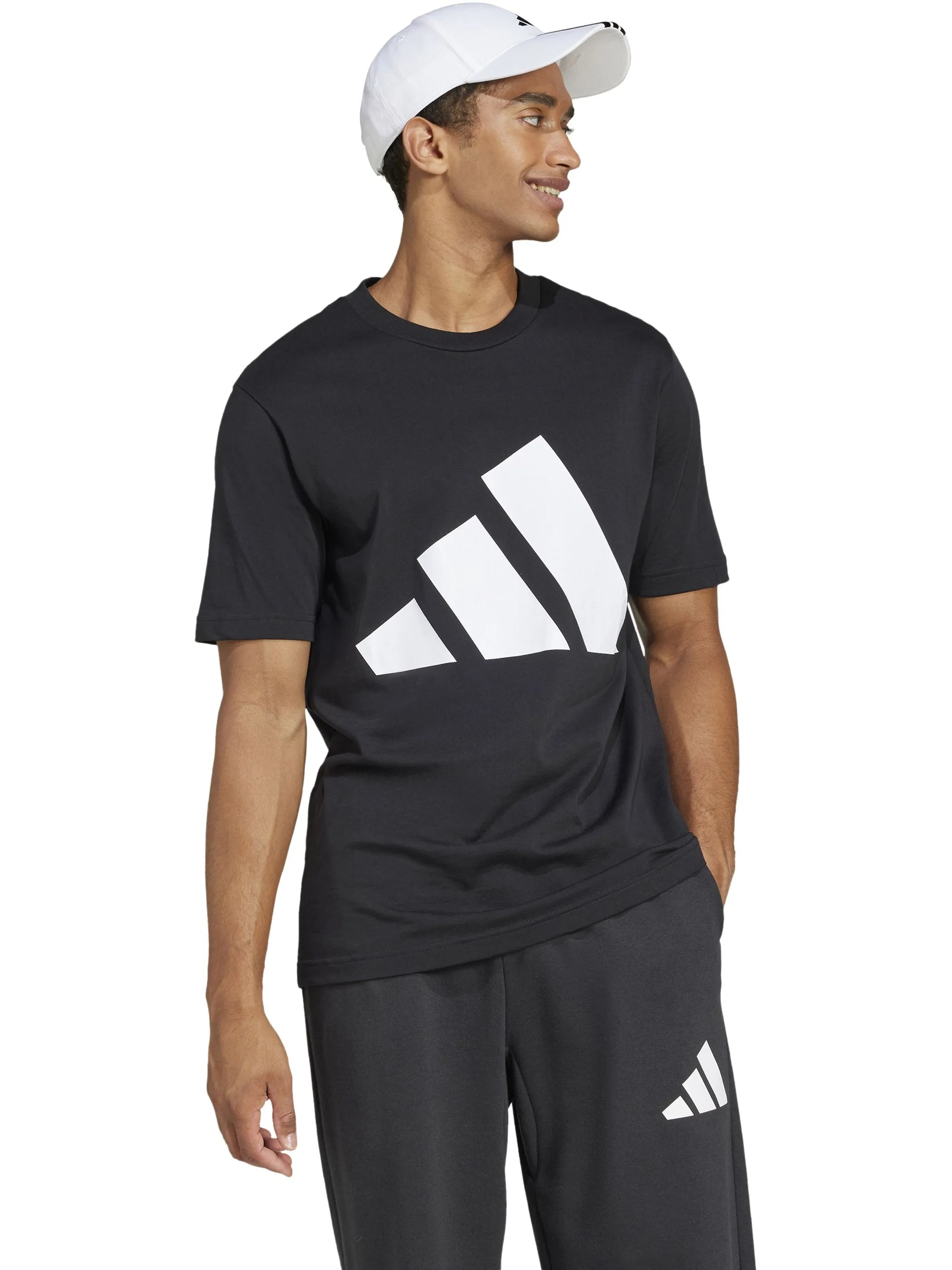 Adidas JE8945 He-TShirt Logo Groß schwarz Schwarz 904887 000 5
