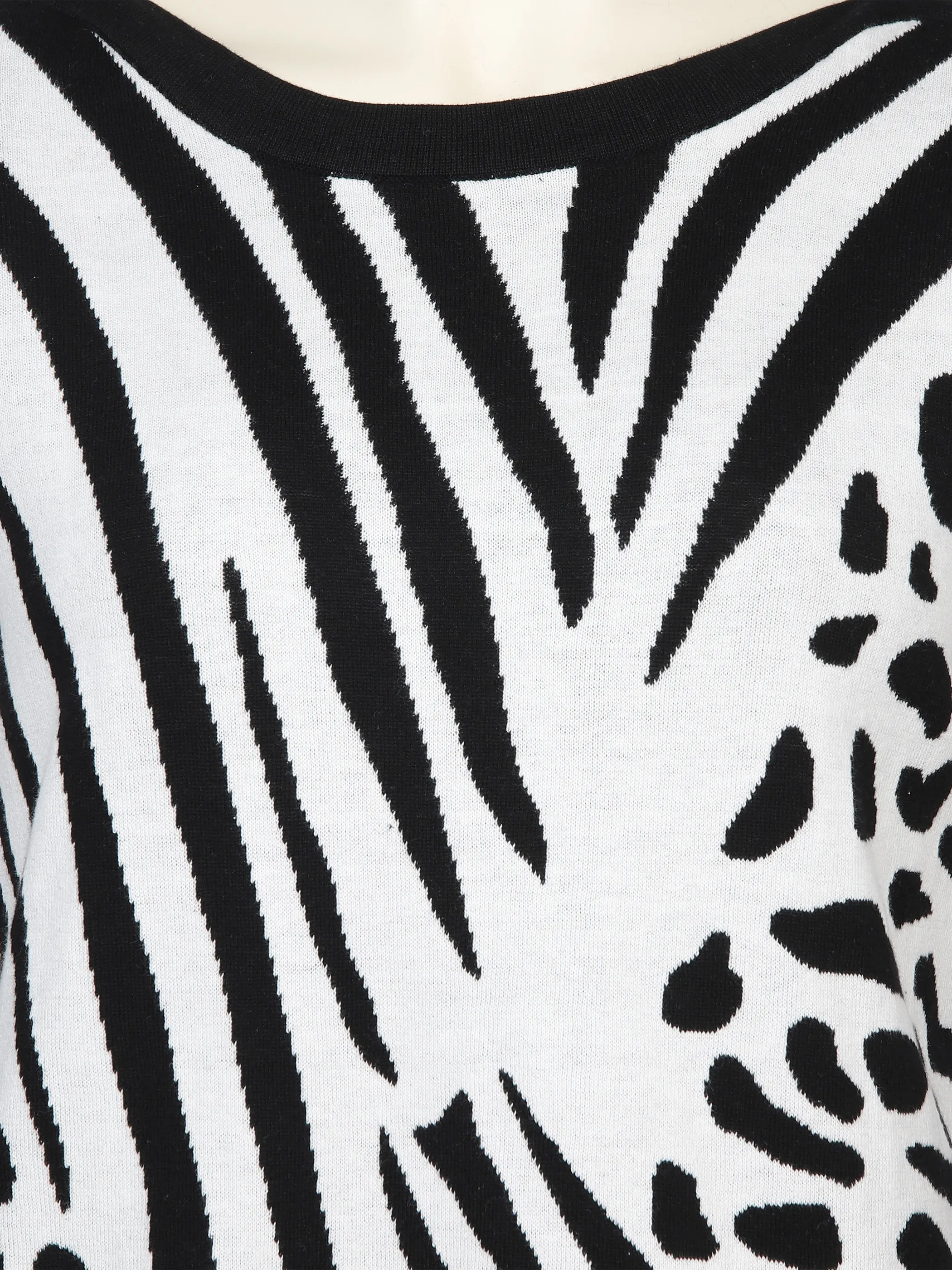 Sonja Blank Da-gr.Gr. Jaquard Pullover Schwarz 896792 SW/OFFW 3 Sonja Blank Da-gr.Gr. Jaquard Pullover Schwarz 896792 SW/OFFW 3