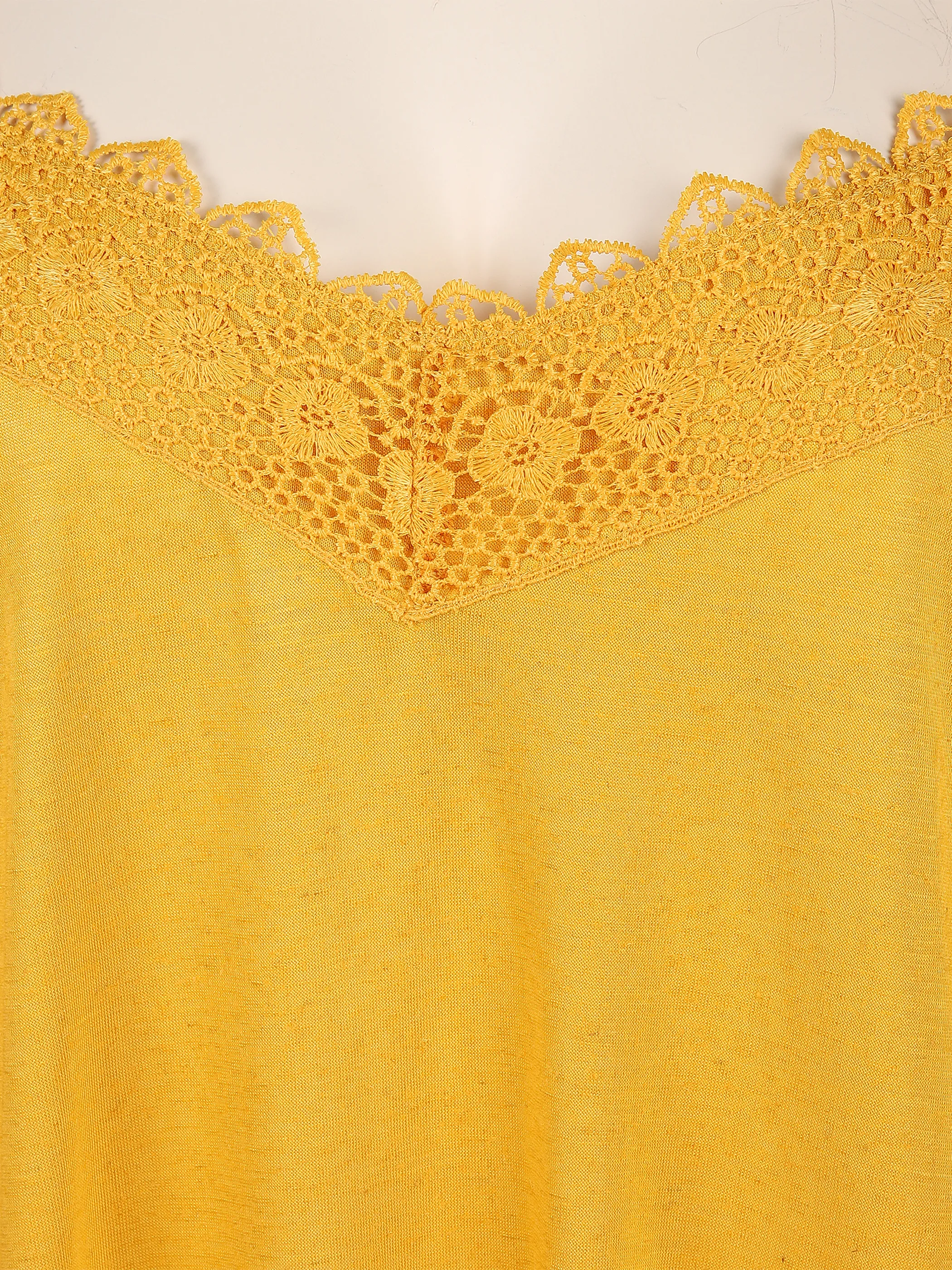 Only Carmakoma 15201938 CAROPHELIA SINGLET Gelb 836912 225735 3 Only Carmakoma 15201938 CAROPHELIA SINGLET Gelb 836912 225735 3