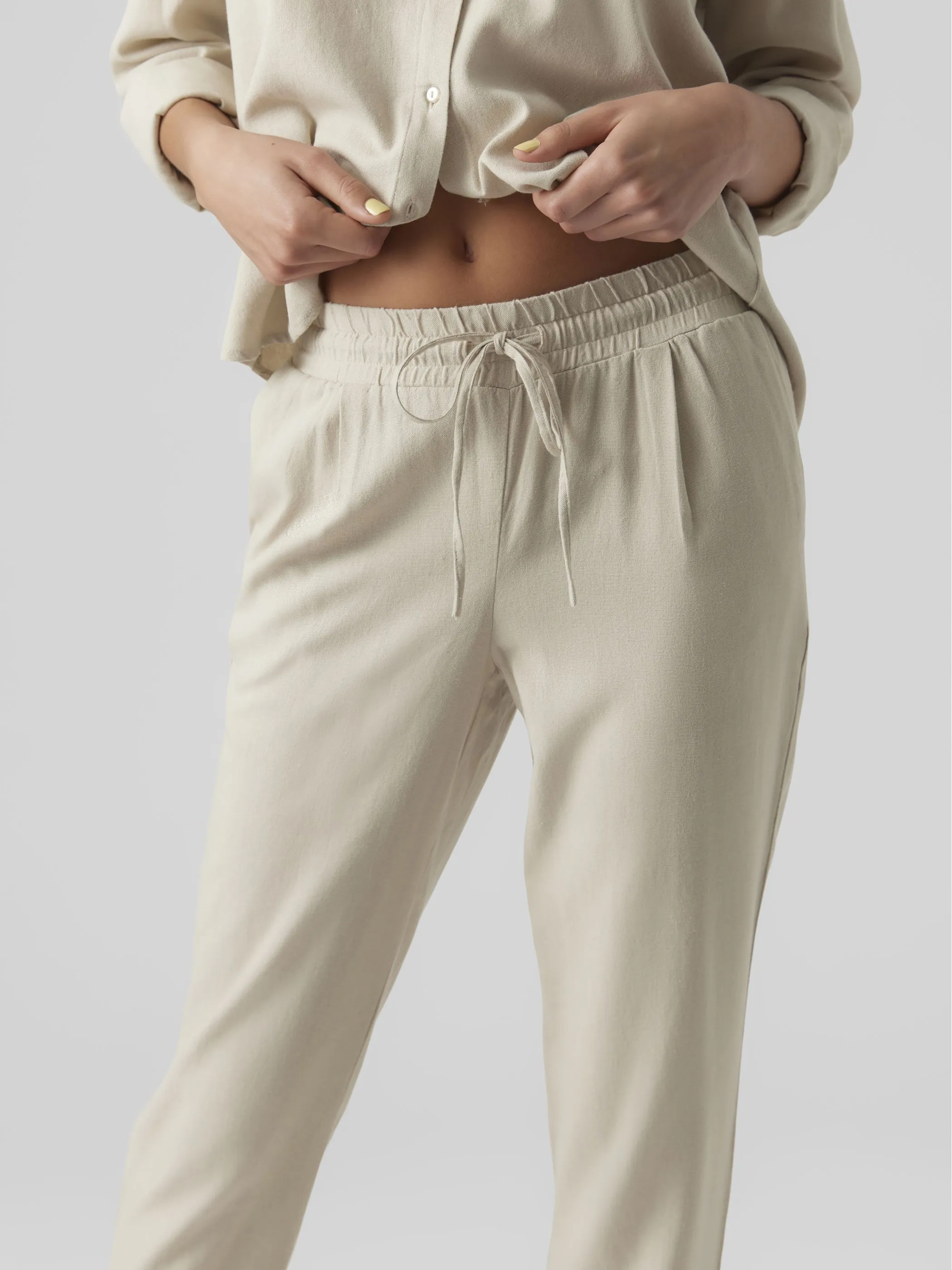 Vero Moda 10279691 VMJESMILO ANKLE PANTS Grau 875236 271875 3