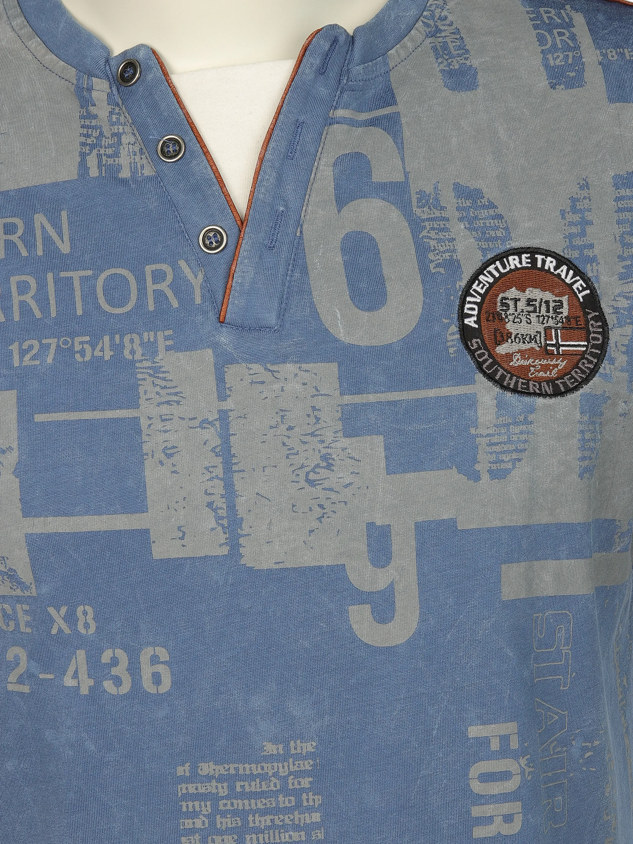 Southern Territory He. Henleyshirt 1/2 Arm alloverprint Marine 910641 NAVY 3 Southern Territory He. Henleyshirt 1/2 Arm alloverprint Marine 910641 NAVY 3