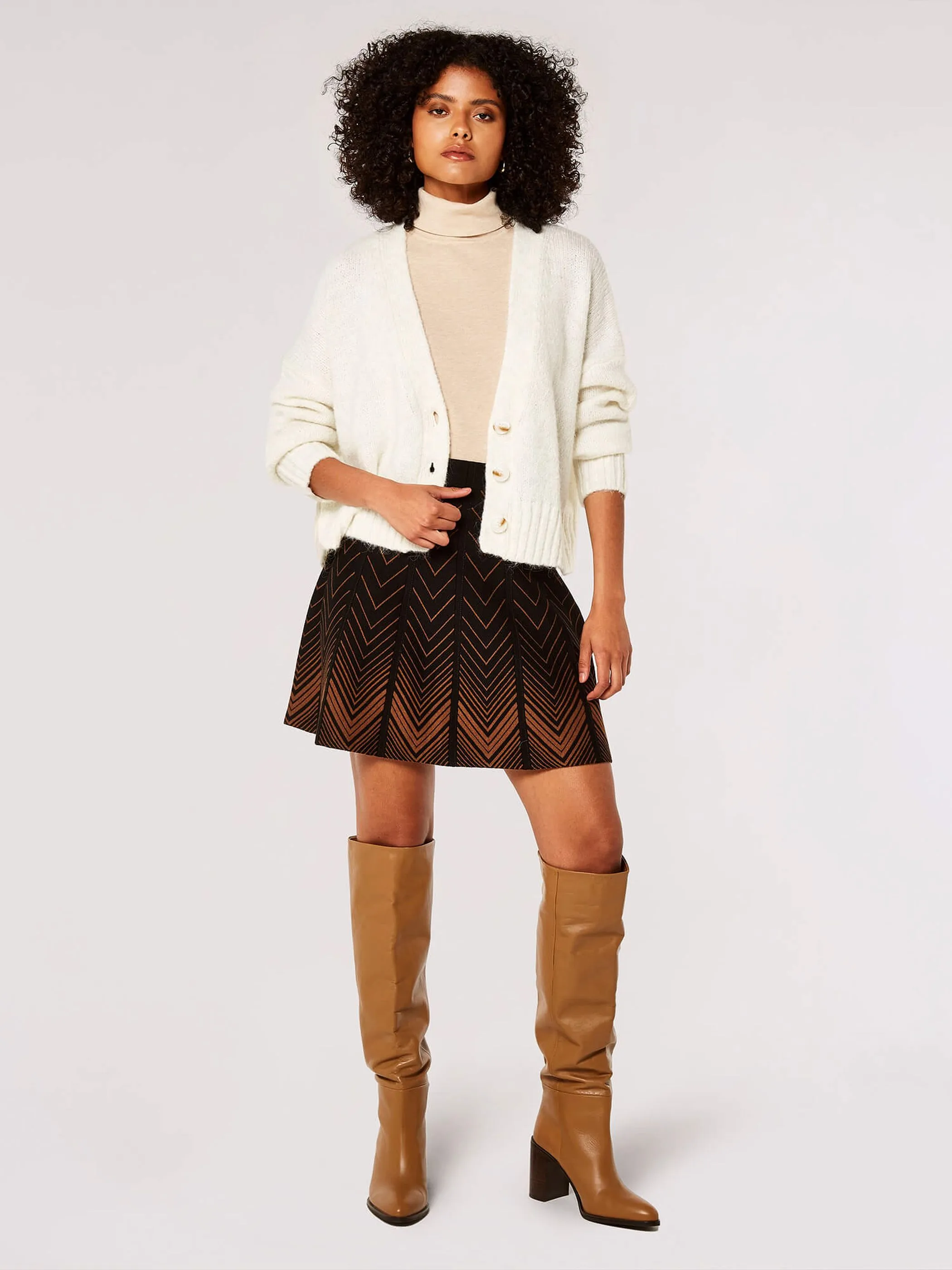 Apricot 792623 Apricot Chevron Knitted Schwarz 908833 BLK 3