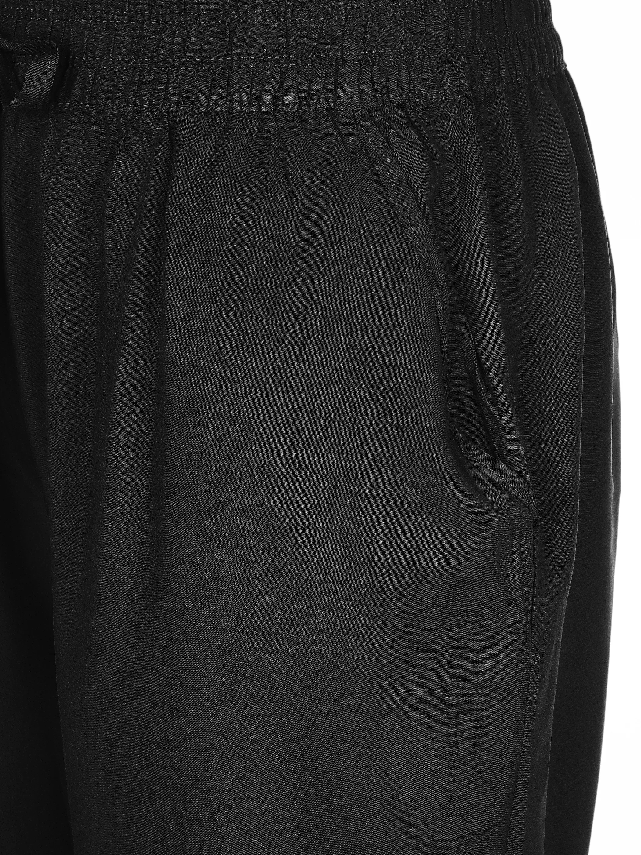 Hailys WIN-PO0915222-1 LG V TR Ri44cky Schwarz 909613 90001 4 Hailys WIN-PO0915222-1 LG V TR Ri44cky Schwarz 909613 90001 4