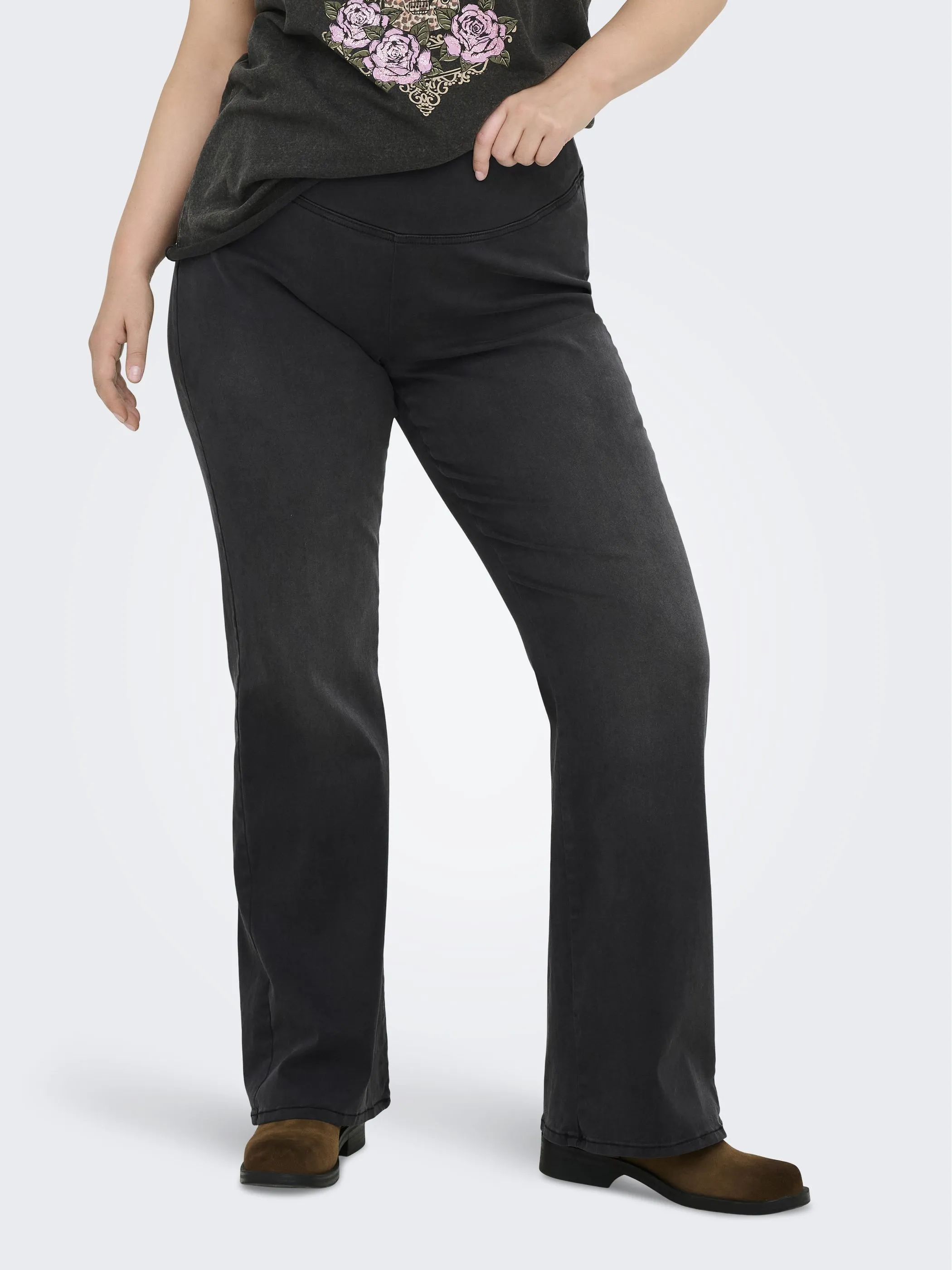 Only Carmakoma 15355307 CARROYAL MID WAIST FL Schwarz 913101 278217