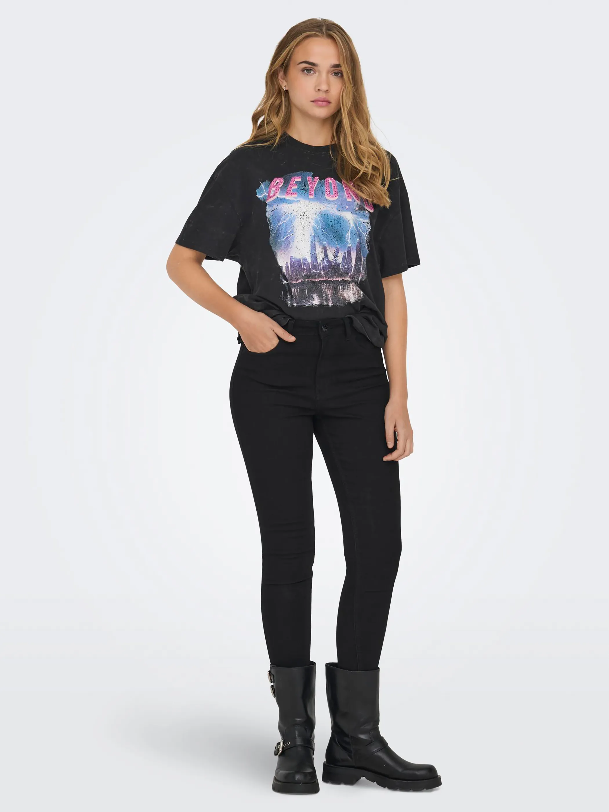 Only 15316993 ONLLUCCA LIFE S/S NIG Schwarz 890836 177911002 1 Only 15316993 ONLLUCCA LIFE S/S NIG Schwarz 890836 177911002 1