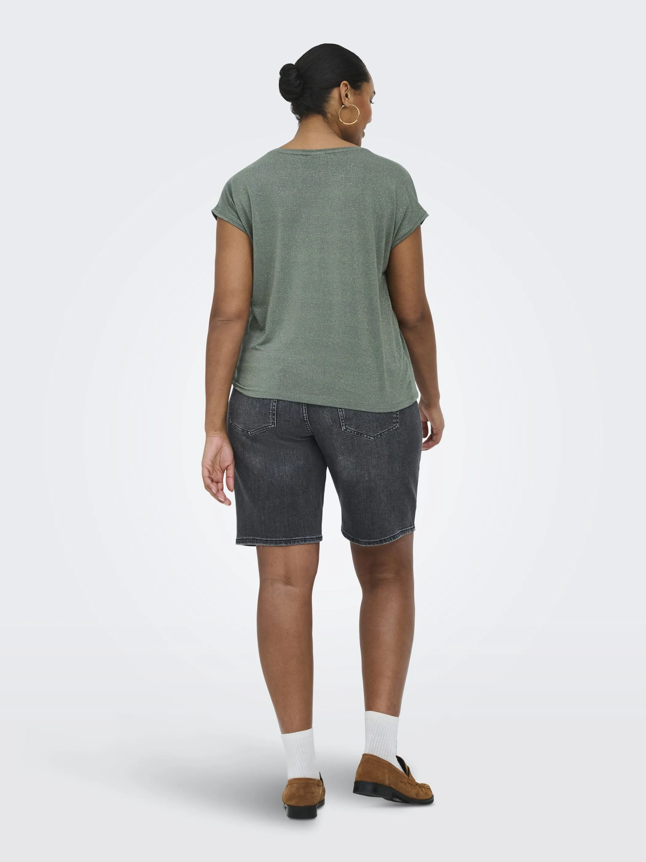 Only Carmakoma 15377879 CARCLAUDIA S/S GLITTE Grün 926826 207131001 2