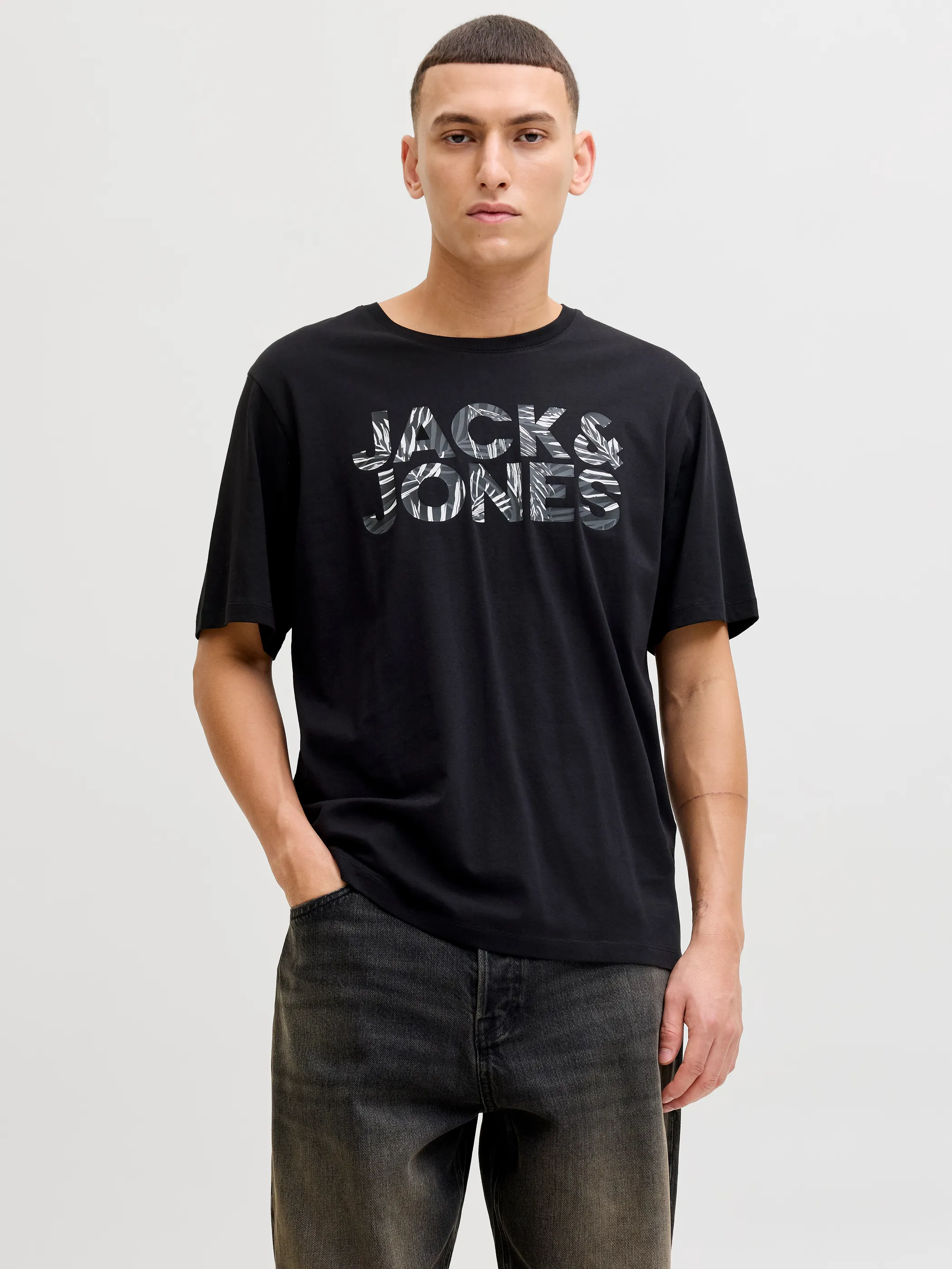 Jack Jones 12288536 JJEJEFF LOGO TEE SS S Schwarz 922266 178012 1