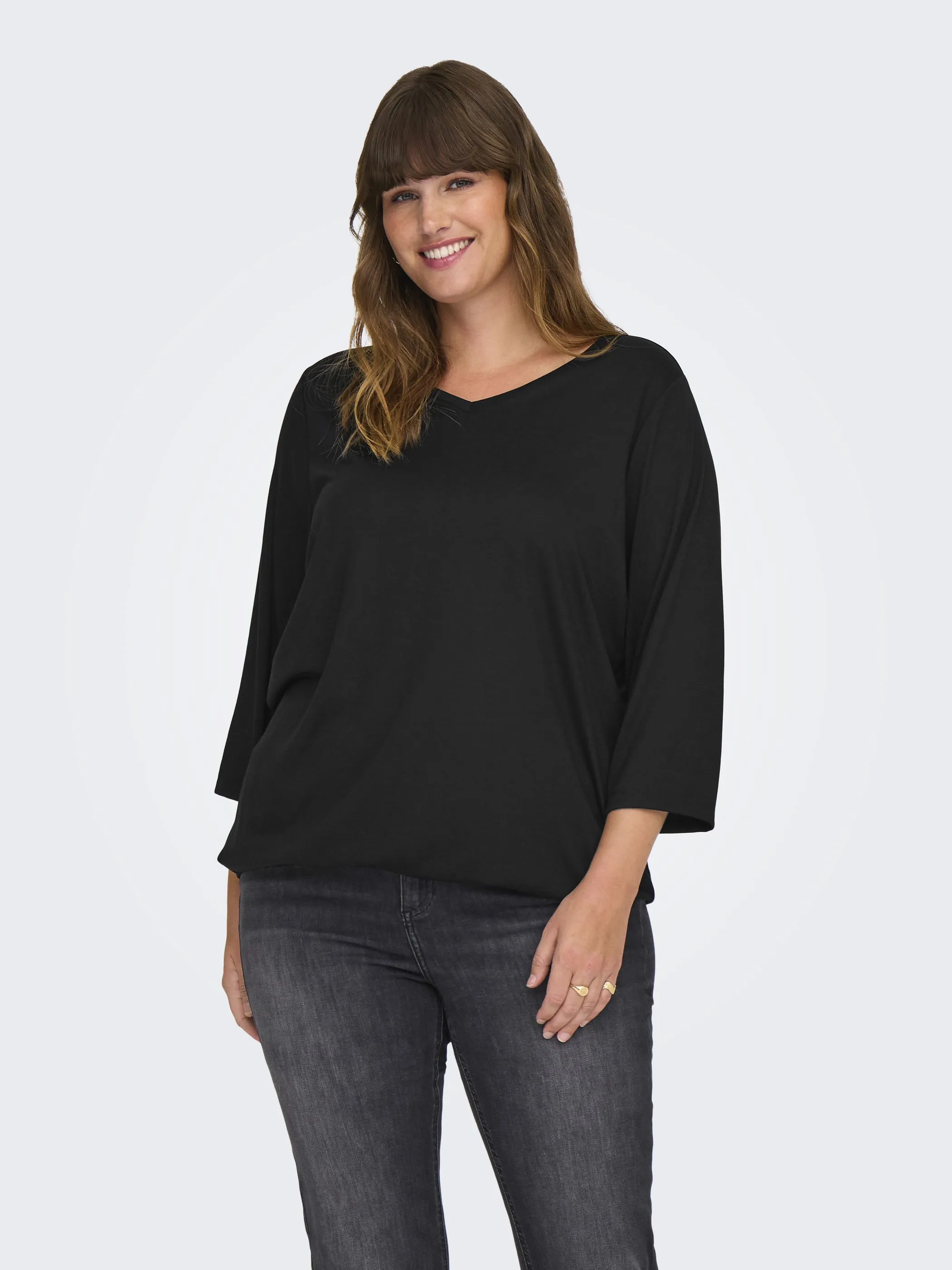 Only Carmakoma 15334228 CARCARLINNE V-NECK 3/ Schwarz 918026 177911