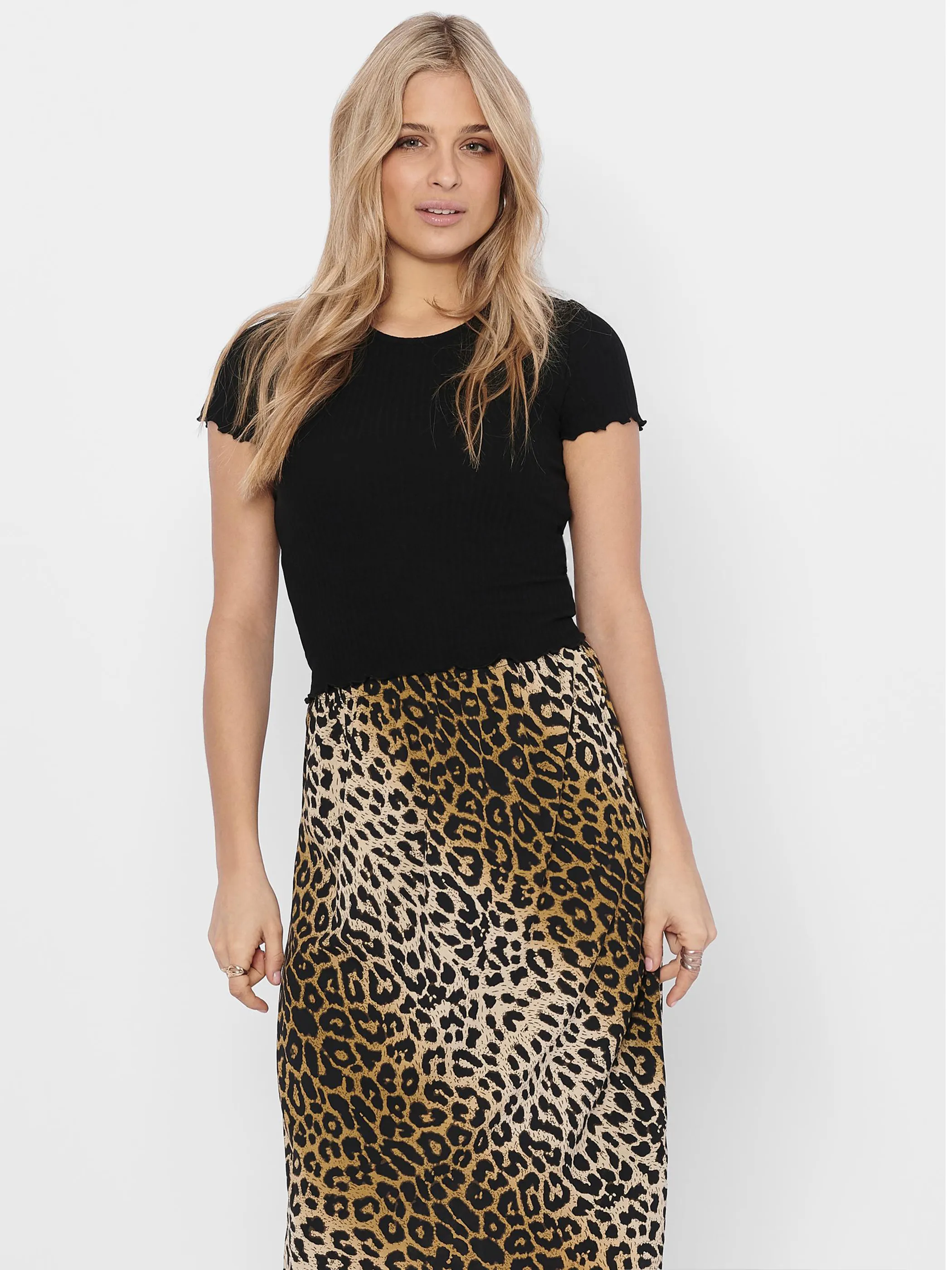 Only 15201206 ONLEMMA S/S TOP JRS Schwarz 827411 177911 3 Only 15201206 ONLEMMA S/S TOP JRS Schwarz 827411 177911 3