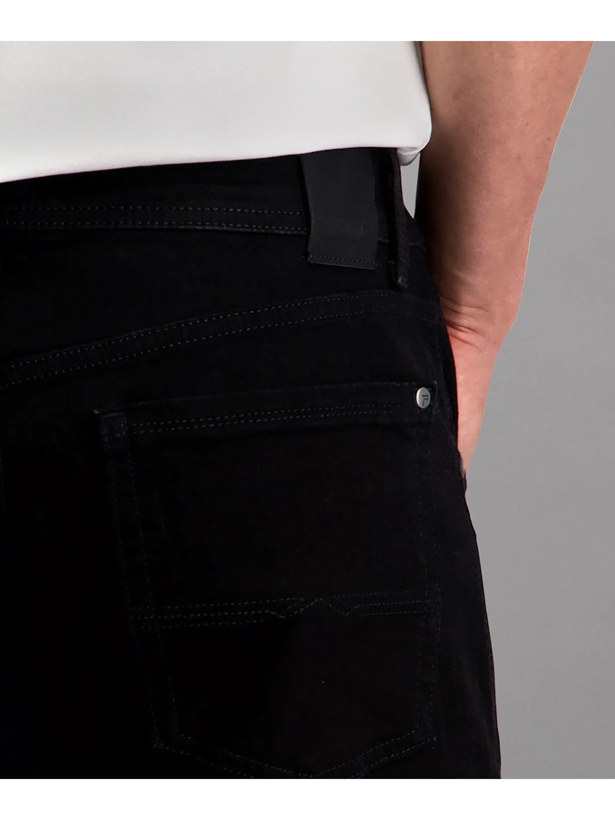 Pioneer P0 16801.6744 RANDO Schwarz 928848 9800 5