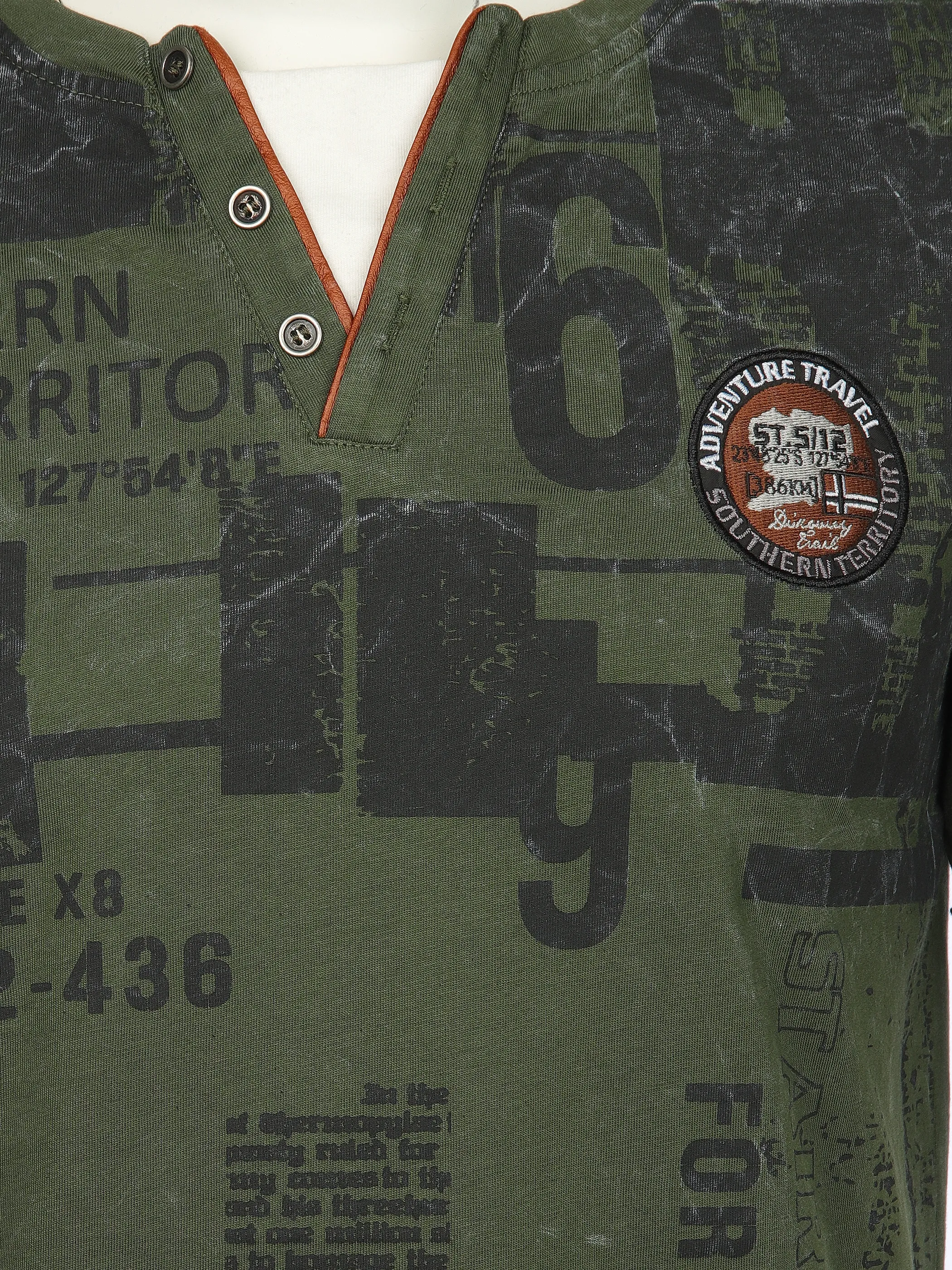 Southern Territory He. Henleyshirt 1/2 Arm alloverprint Oliv 910641 OLIVE 3 Southern Territory He. Henleyshirt 1/2 Arm alloverprint Oliv 910641 OLIVE 3