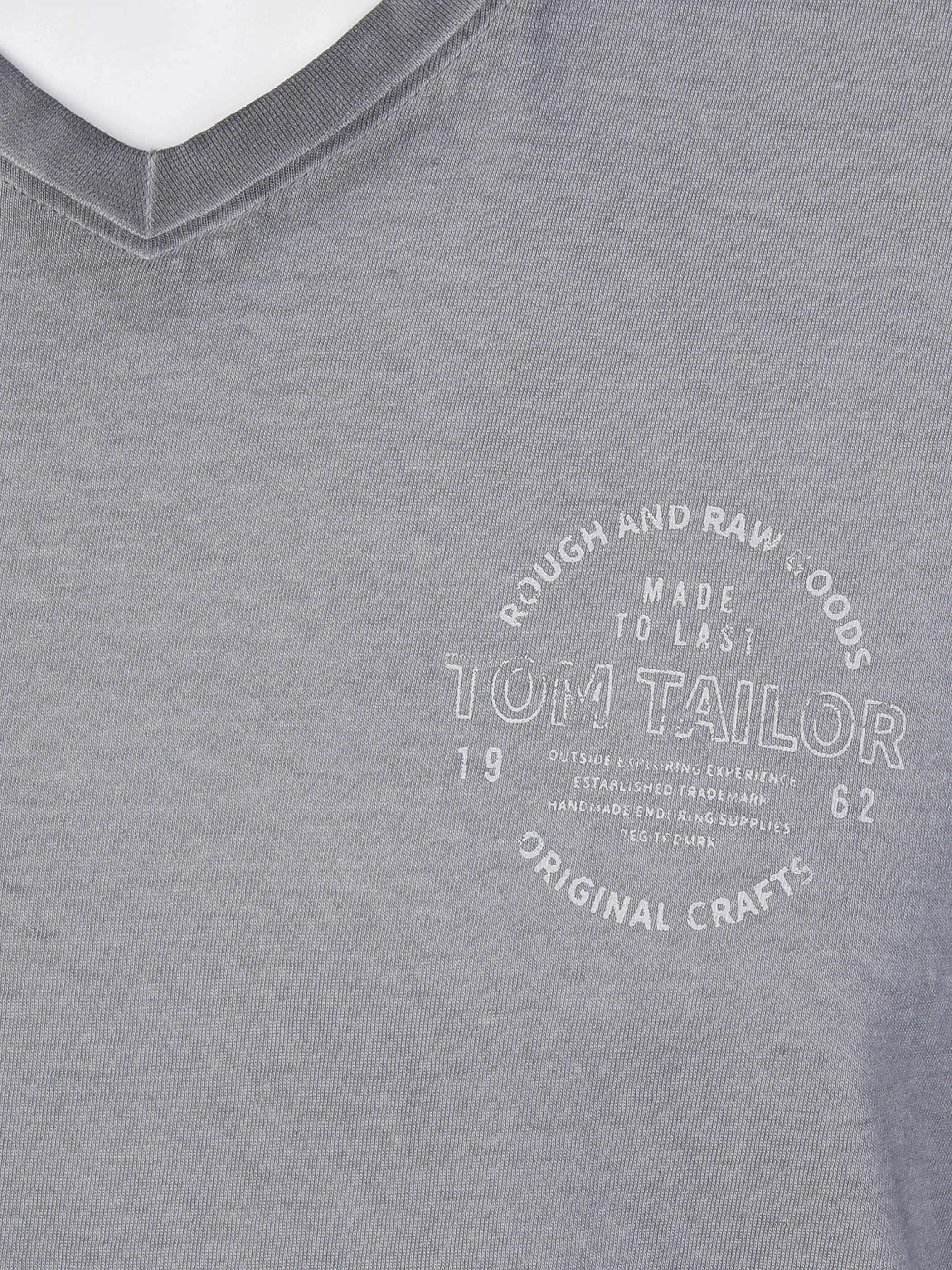 Tom Tailor 1031572 washed v-neck t-shirt Grau 864563 10921 3 Tom Tailor 1031572 washed v-neck t-shirt Grau 864563 10921 3