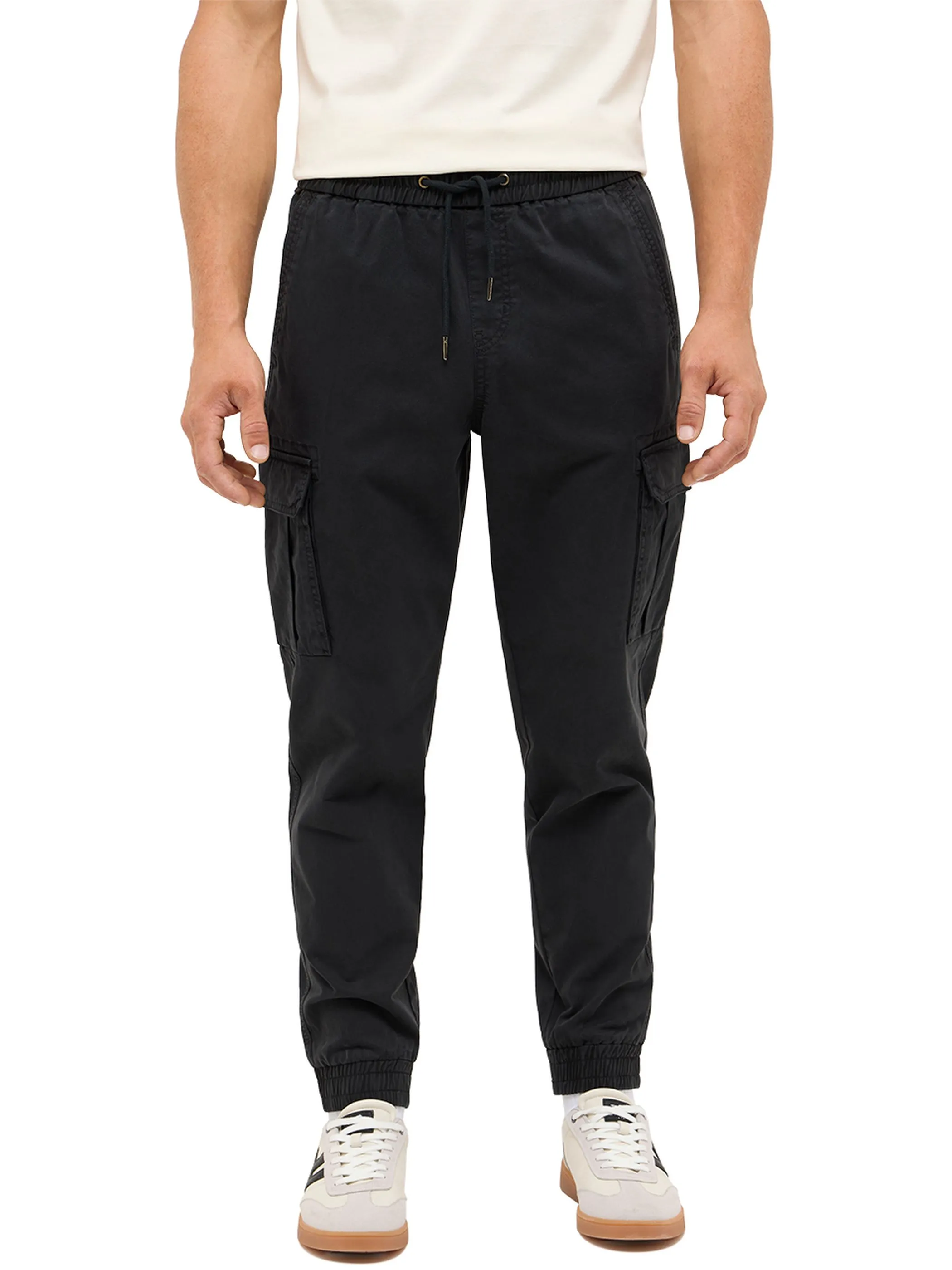 Mustang 1017238 STYLE PARIS JOGGER CARGO Schwarz 924844 4185 4