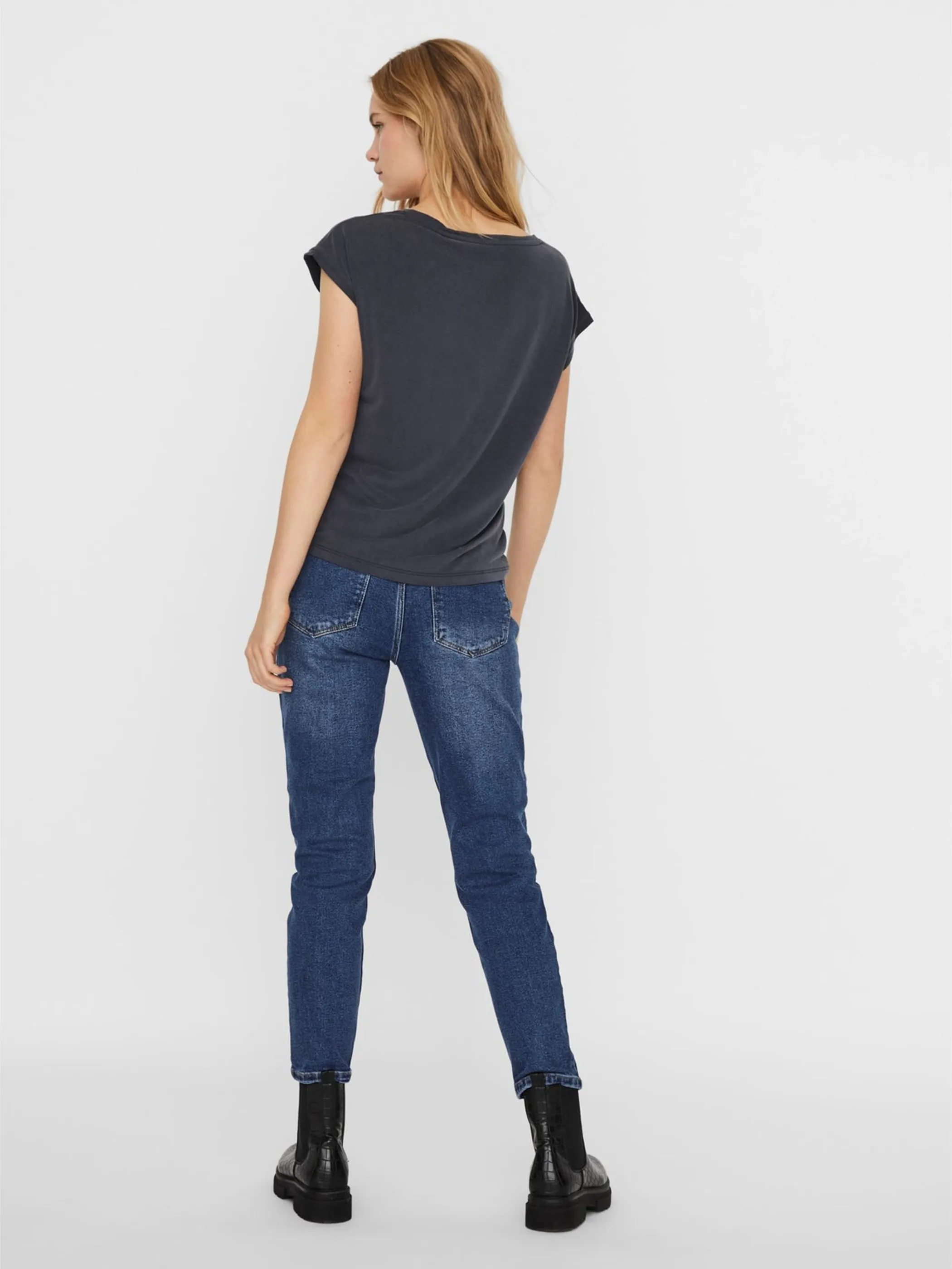 Vero Moda 10247666 VMFILLI SS V-NECK TEE Schwarz 852231 175605 3 Vero Moda 10247666 VMFILLI SS V-NECK TEE Schwarz 852231 175605 3