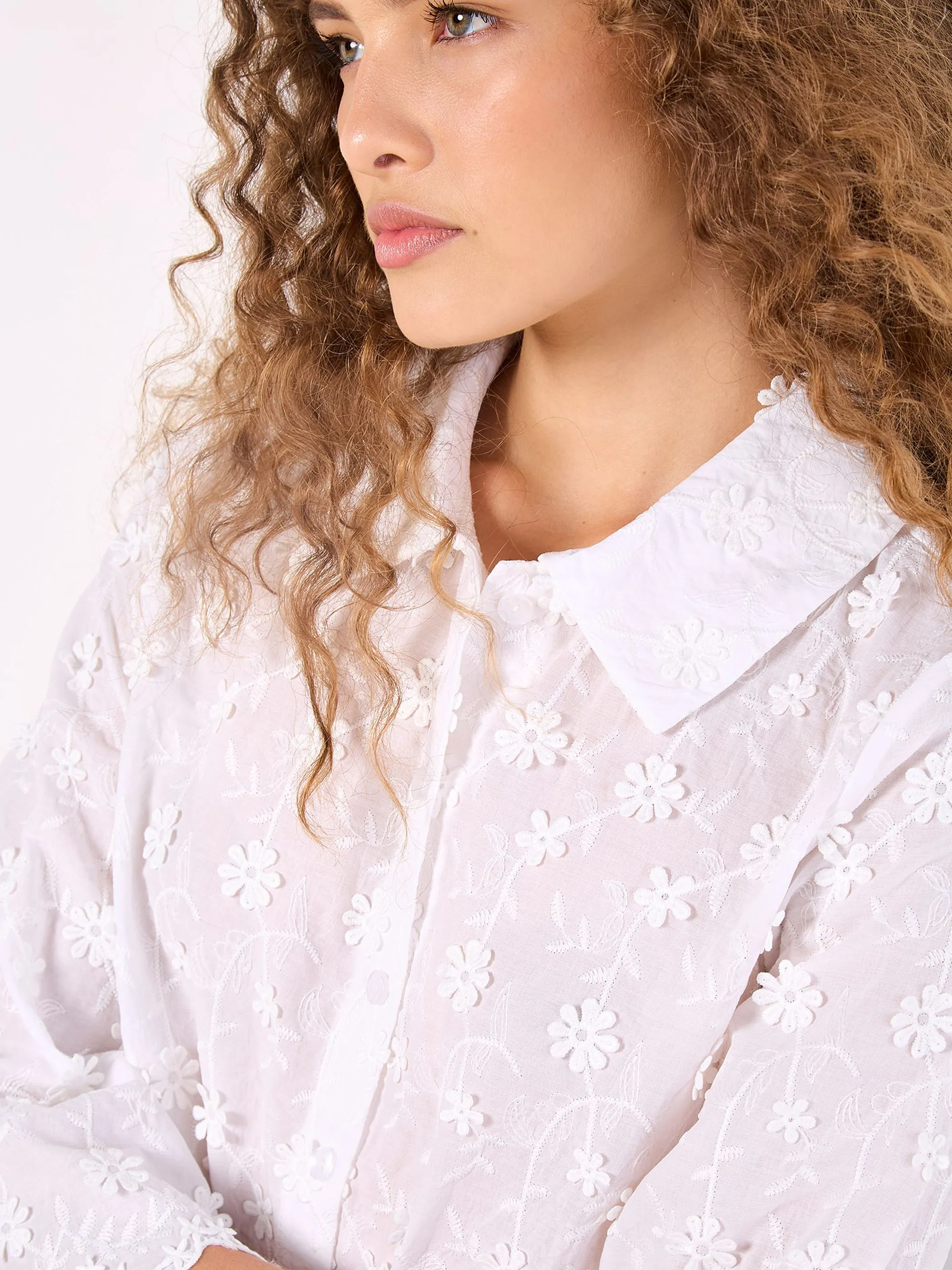 Apricot 962293 Apricot 3D Floral Embro Weiß 929502 WHT 3