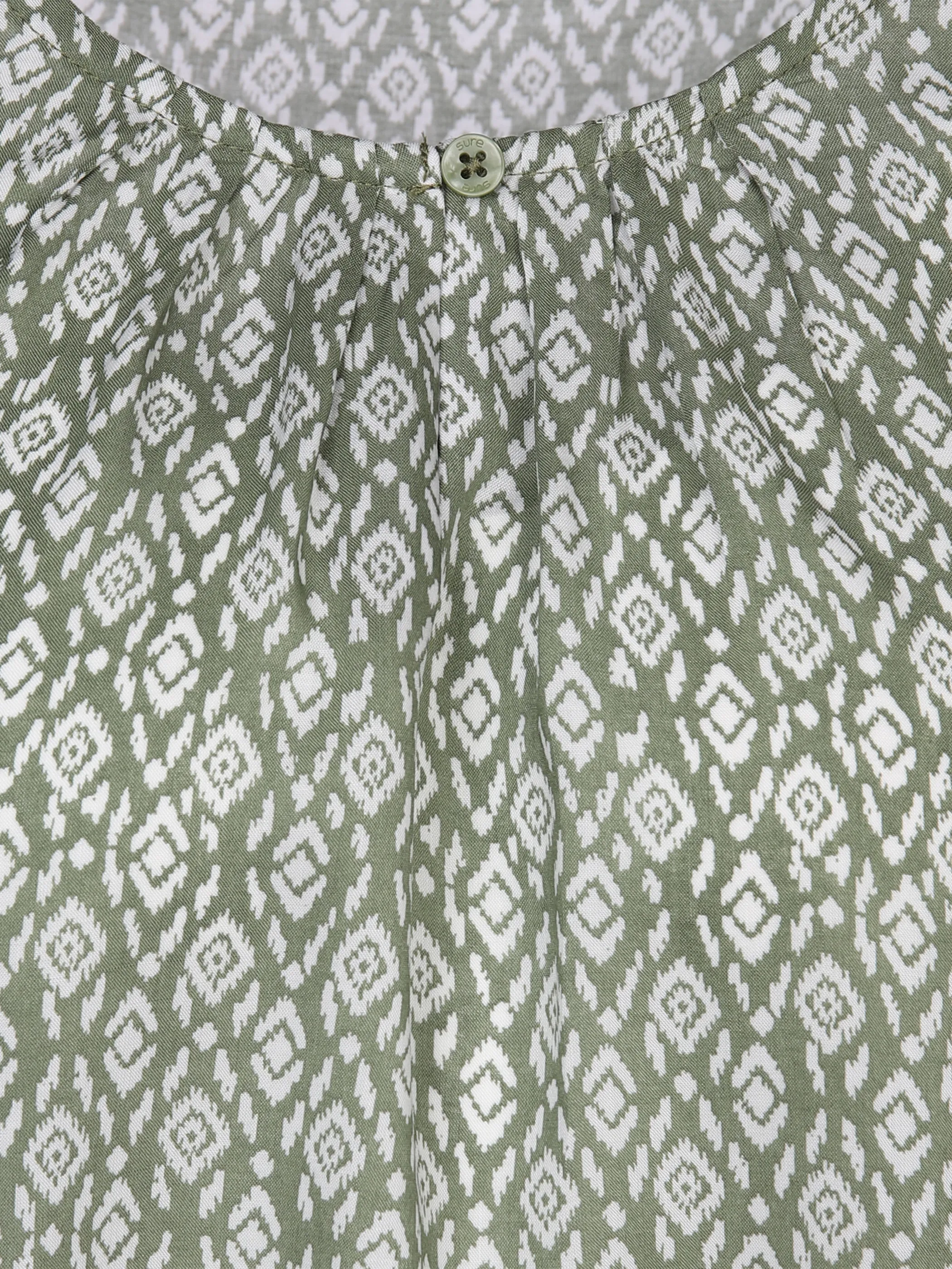 Sure Da-Top m. Knöpchen am Ausschni Grün 876492 OLIVE/OFFW 3 Sure Da-Top m. Knöpchen am Ausschni Grün 876492 OLIVE/OFFW 3