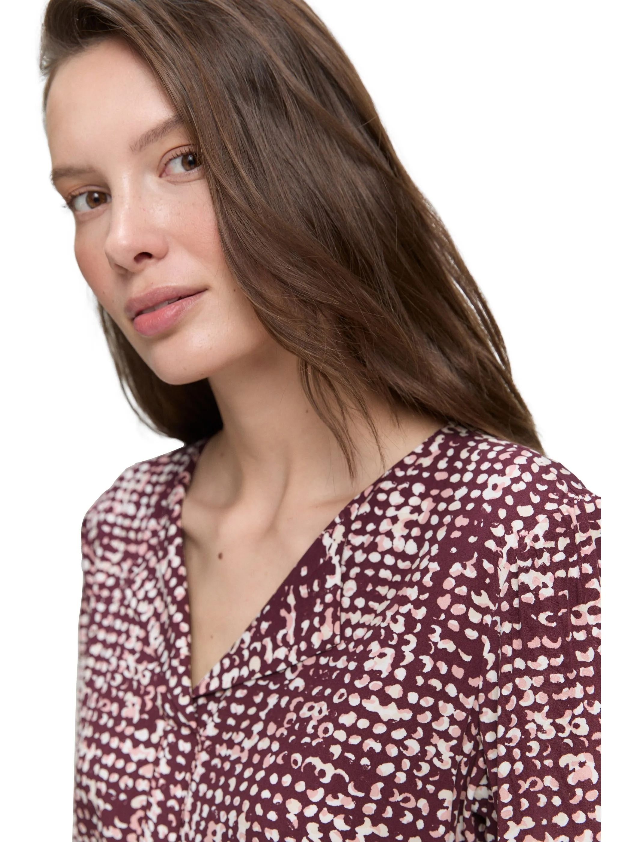 Tom Tailor 1047574 NOS blouse with feminine V-neck Rot 914540 38403