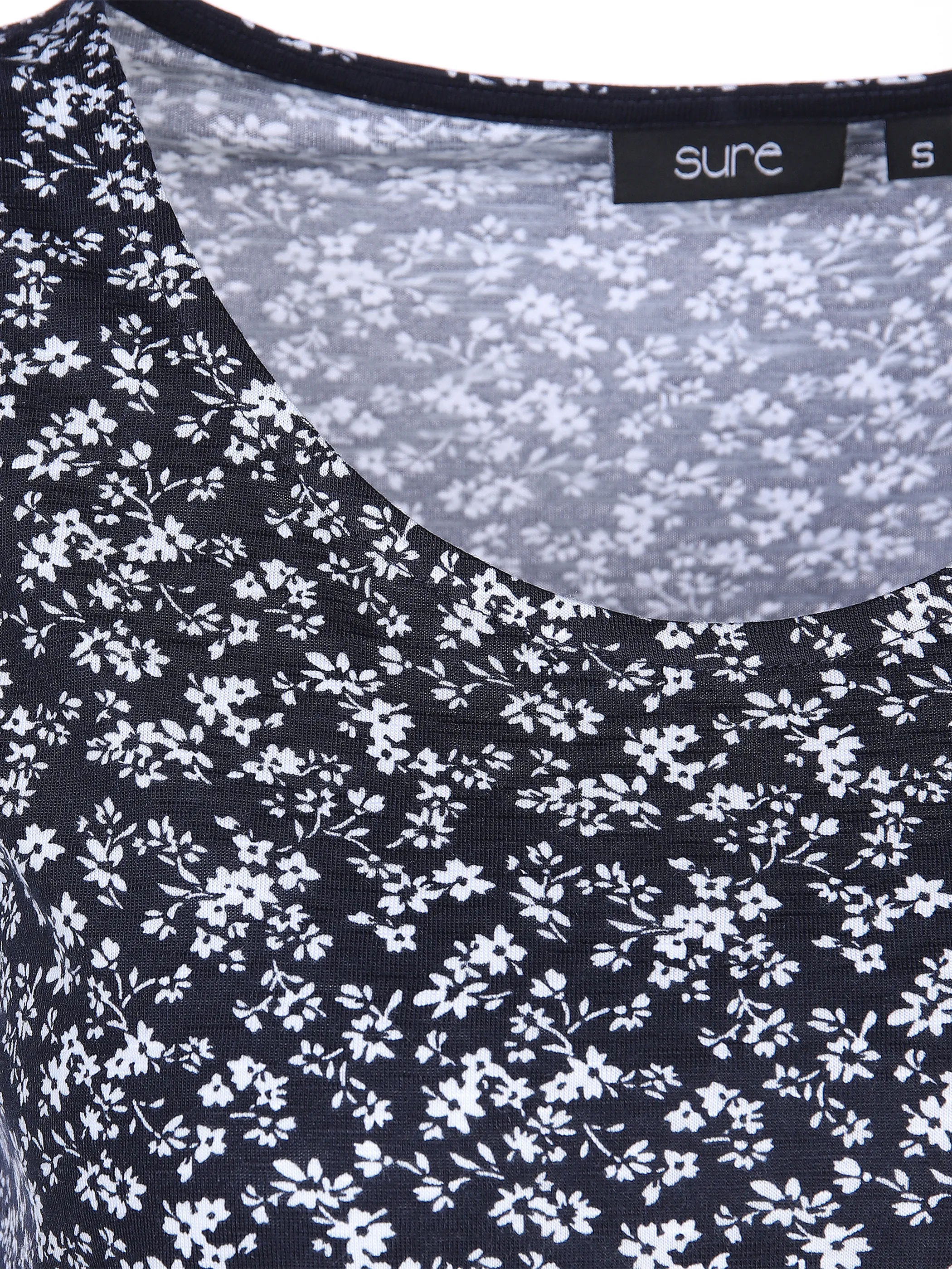 Sure Da-Top m. Alloverprint Blau 865589 PRINT 5 3 Sure Da-Top m. Alloverprint Blau 865589 PRINT 5 3