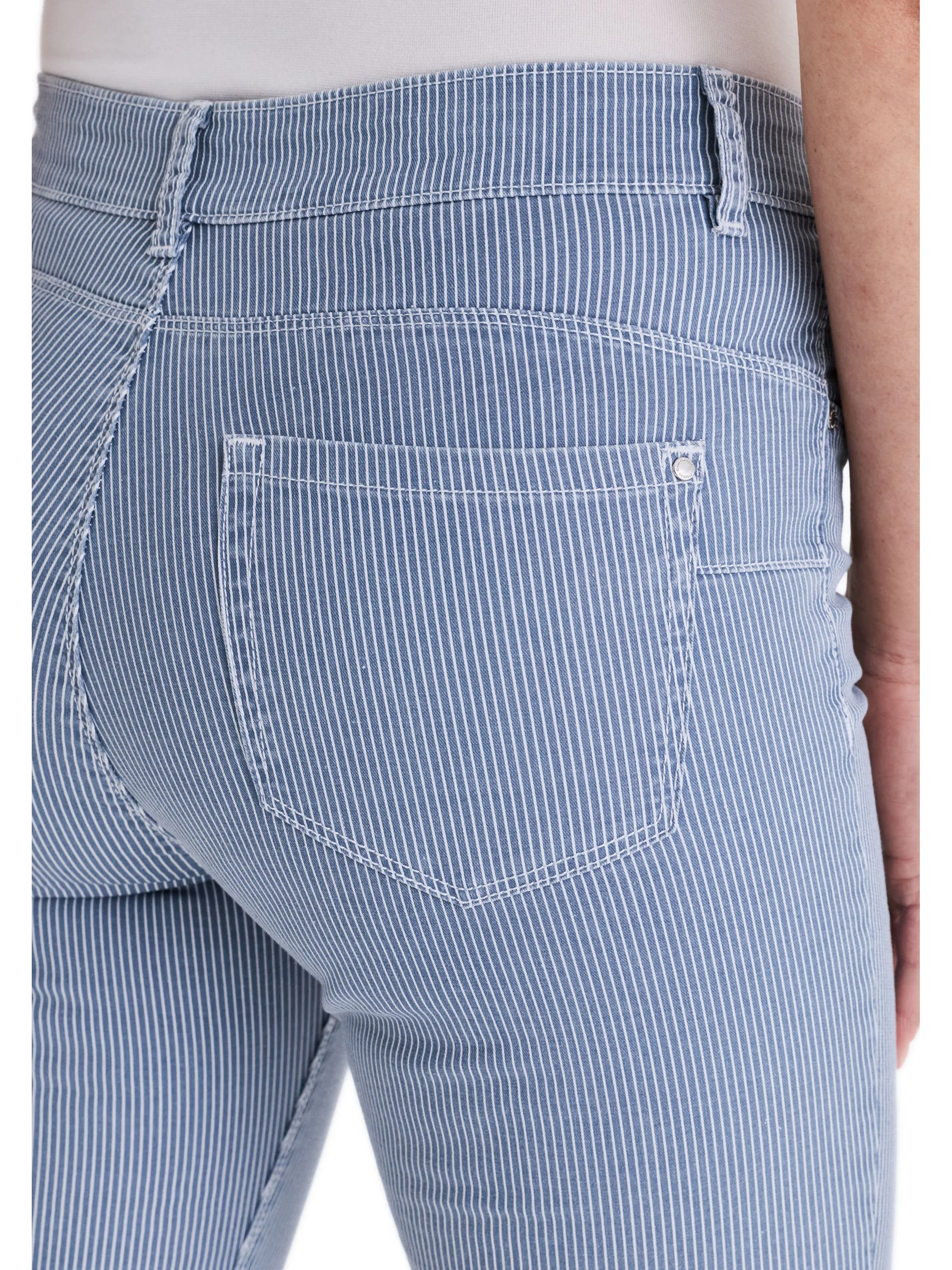 Stooker DOB 22610110009464 Da. Fischer Hos Blau 865714 9464 3