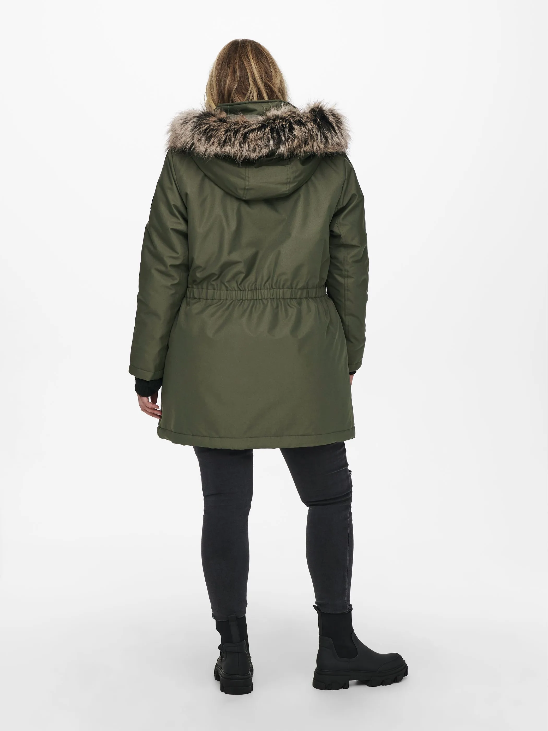 Only Carmakoma 15185999 CARIRENA PARKA COAT O Grün 854849 177918003 5