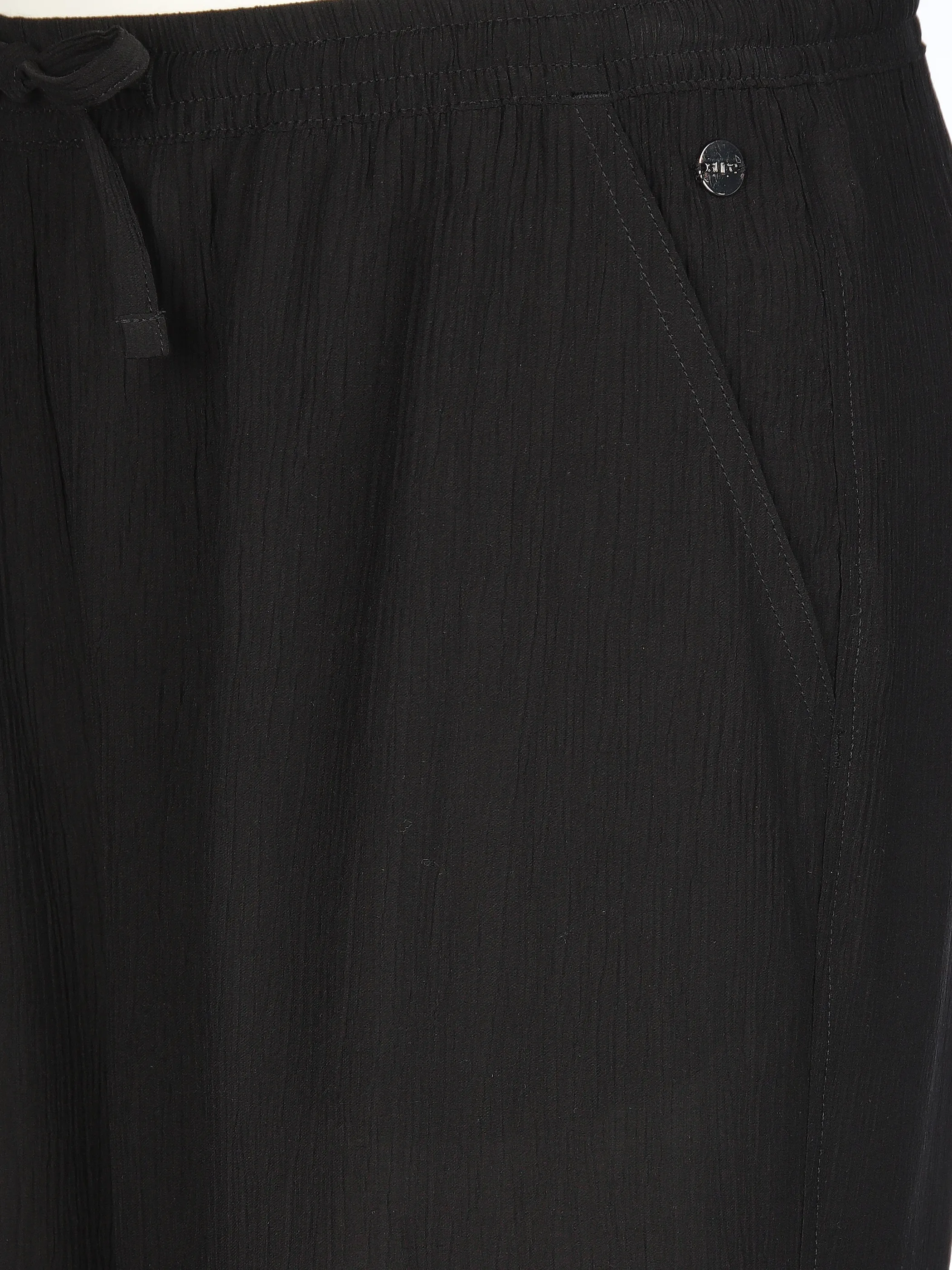 Sure Da-Hose in Crinkle-Optik Schwarz 908507 SCHWARZ 4