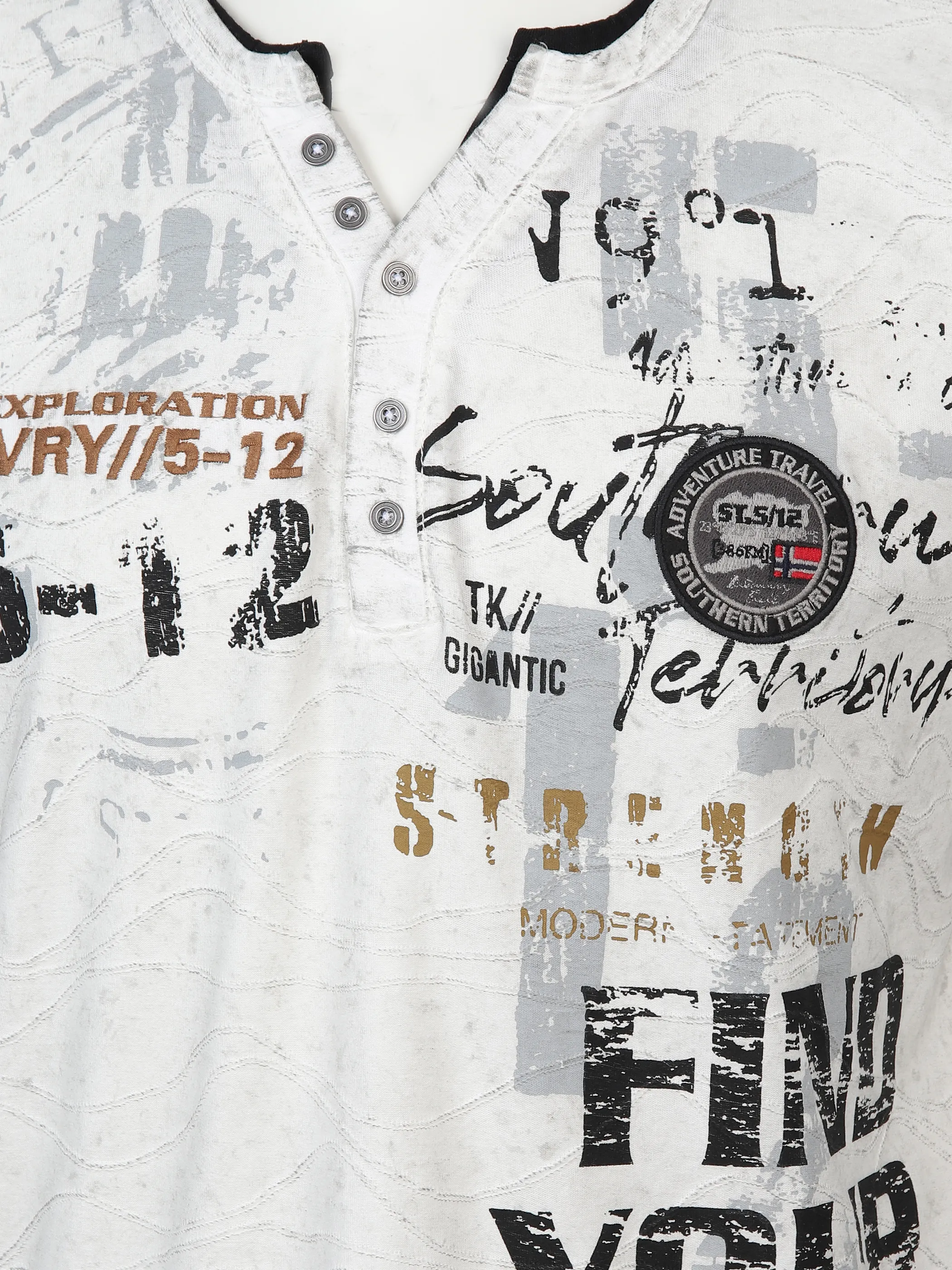 Southern Territory He. Henleyshirt 2in1 Jacq uard 1/2 Arm Weiß 894393 WHITE 3 Southern Territory He. Henleyshirt 2in1 Jacq uard 1/2 Arm Weiß 894393 WHITE 3