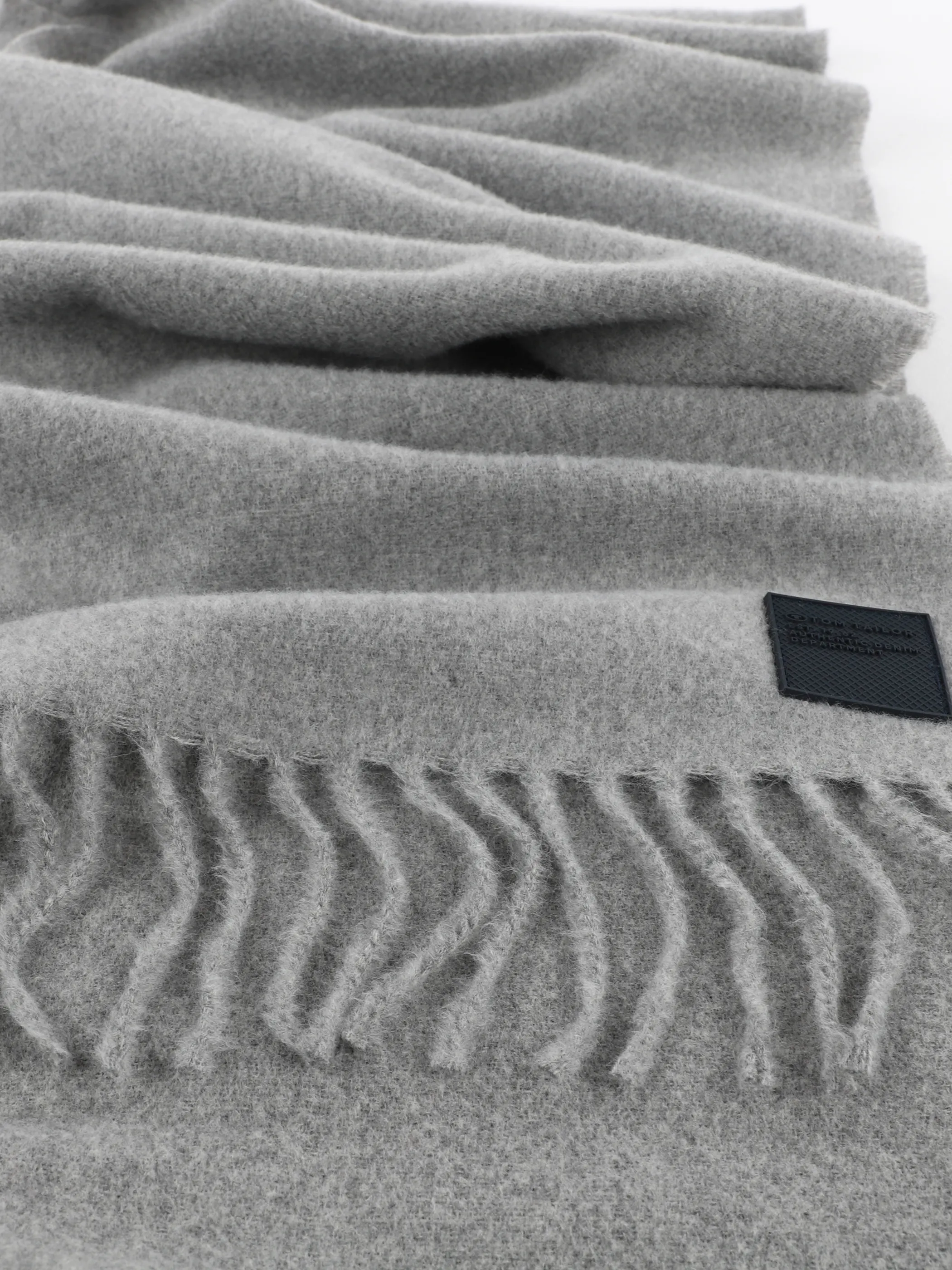 Tom Tailor 1048085 basic scarf Grau 919619 14427 2
