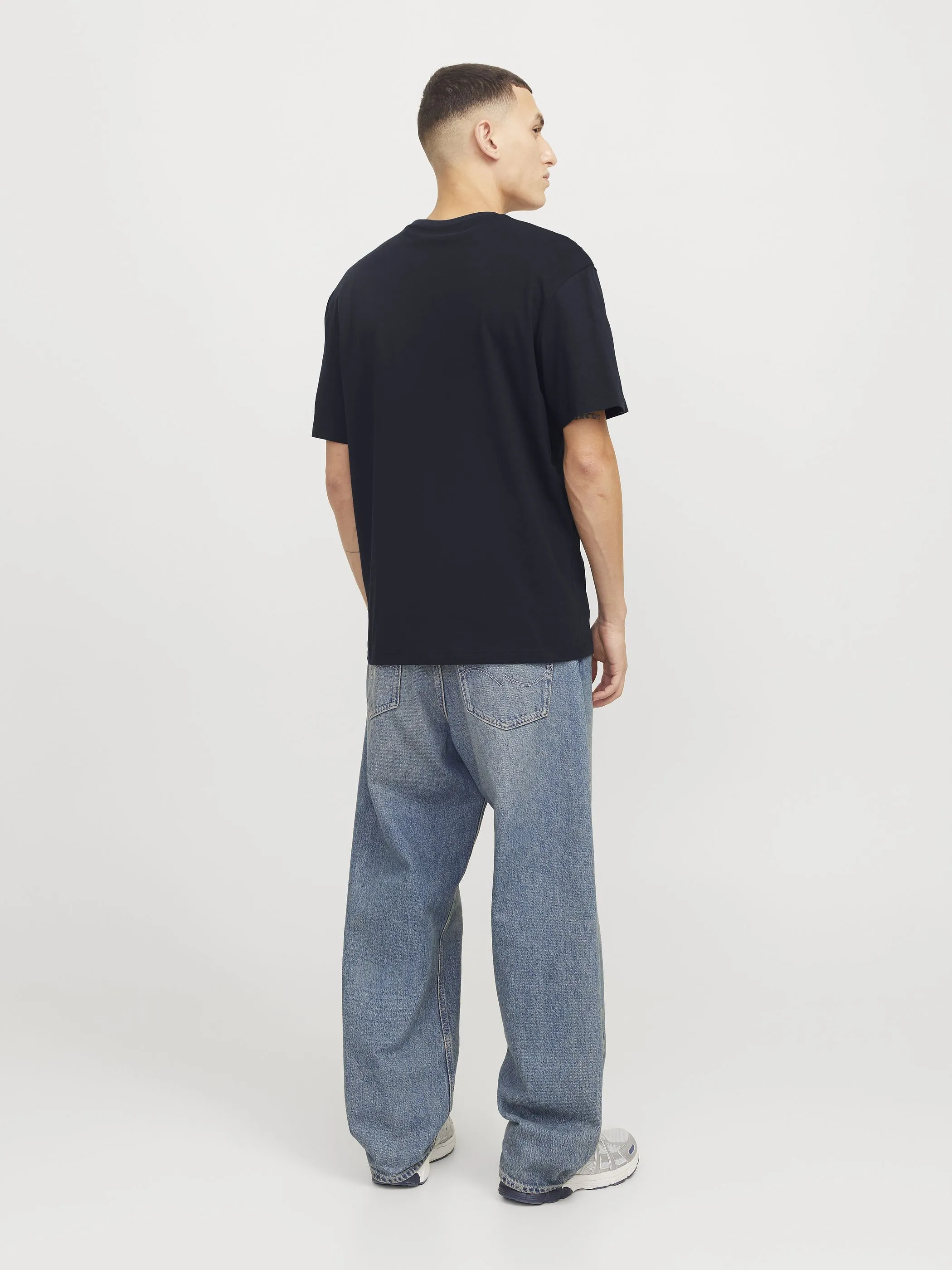 Jack Jones 12268127 JJEBRYAN CORP LOGO TE Schwarz 903404 175917 2 Jack Jones 12268127 JJEBRYAN CORP LOGO TE Schwarz 903404 175917 2