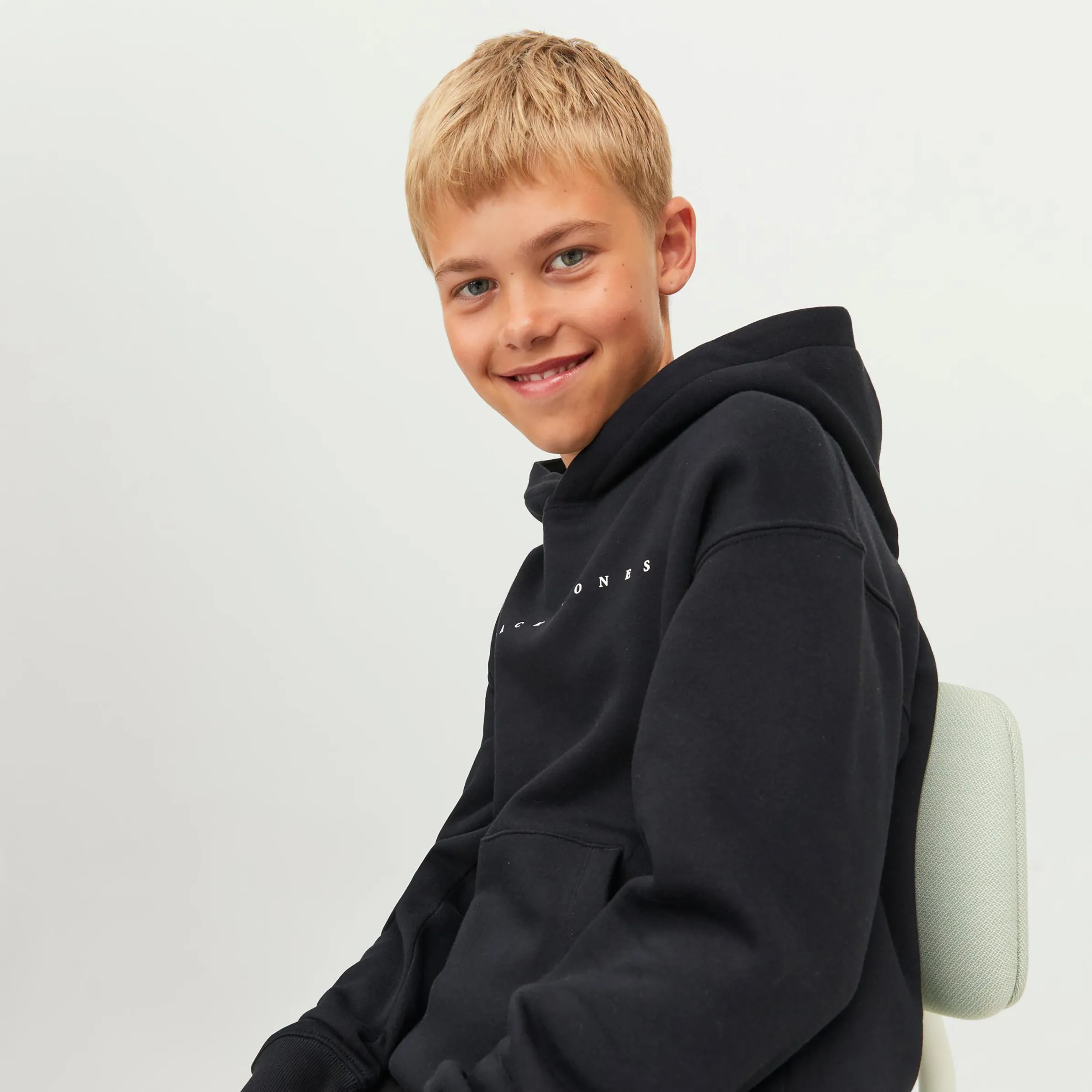 Jack&Jones Junior 12237468 JJESTAR JJ SWEAT HOOD Schwarz 879587 178012001 3 Jack&Jones Junior 12237468 JJESTAR JJ SWEAT HOOD Schwarz 879587 178012001 3