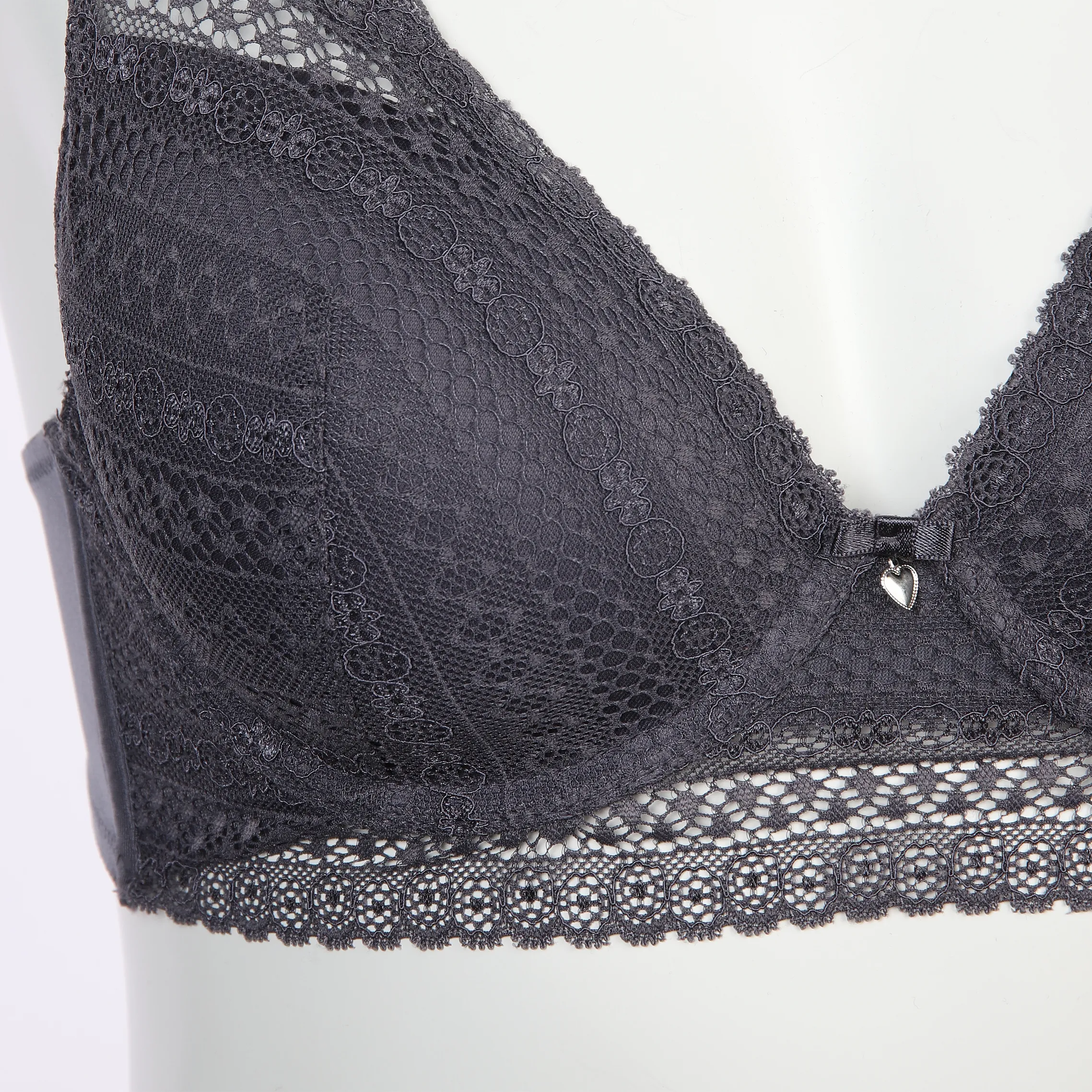 Sure Da. Schalen BH graphische Spit Grau 880524 SLATE 3 Sure Da. Schalen BH graphische Spit Grau 880524 SLATE 3