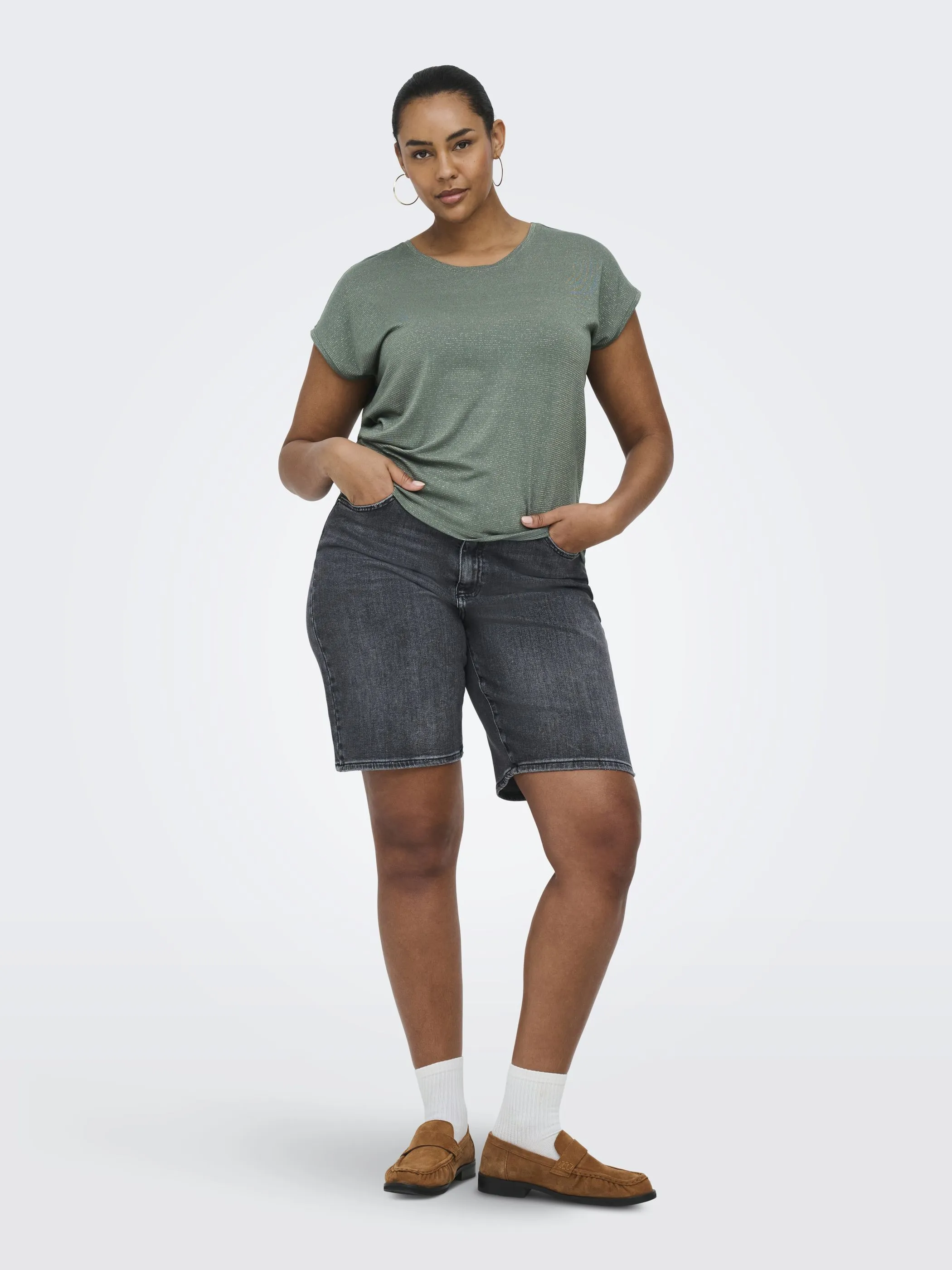 Only Carmakoma 15377879 CARCLAUDIA S/S GLITTE Grün 926826 207131001 4