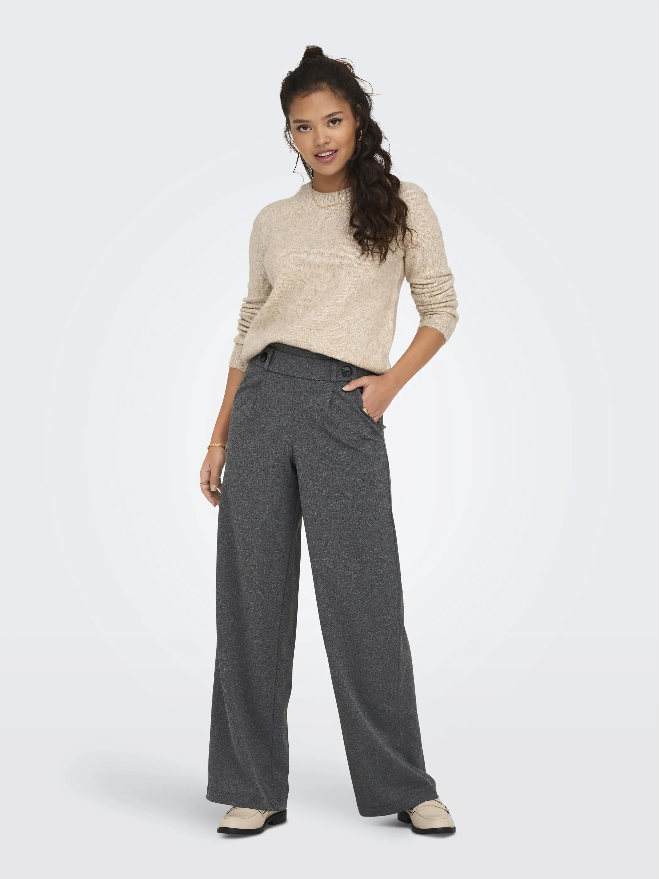 Jacqueline 15208430 JDYGEGGO NEW LONG PANT Grau 881744 179075001 3