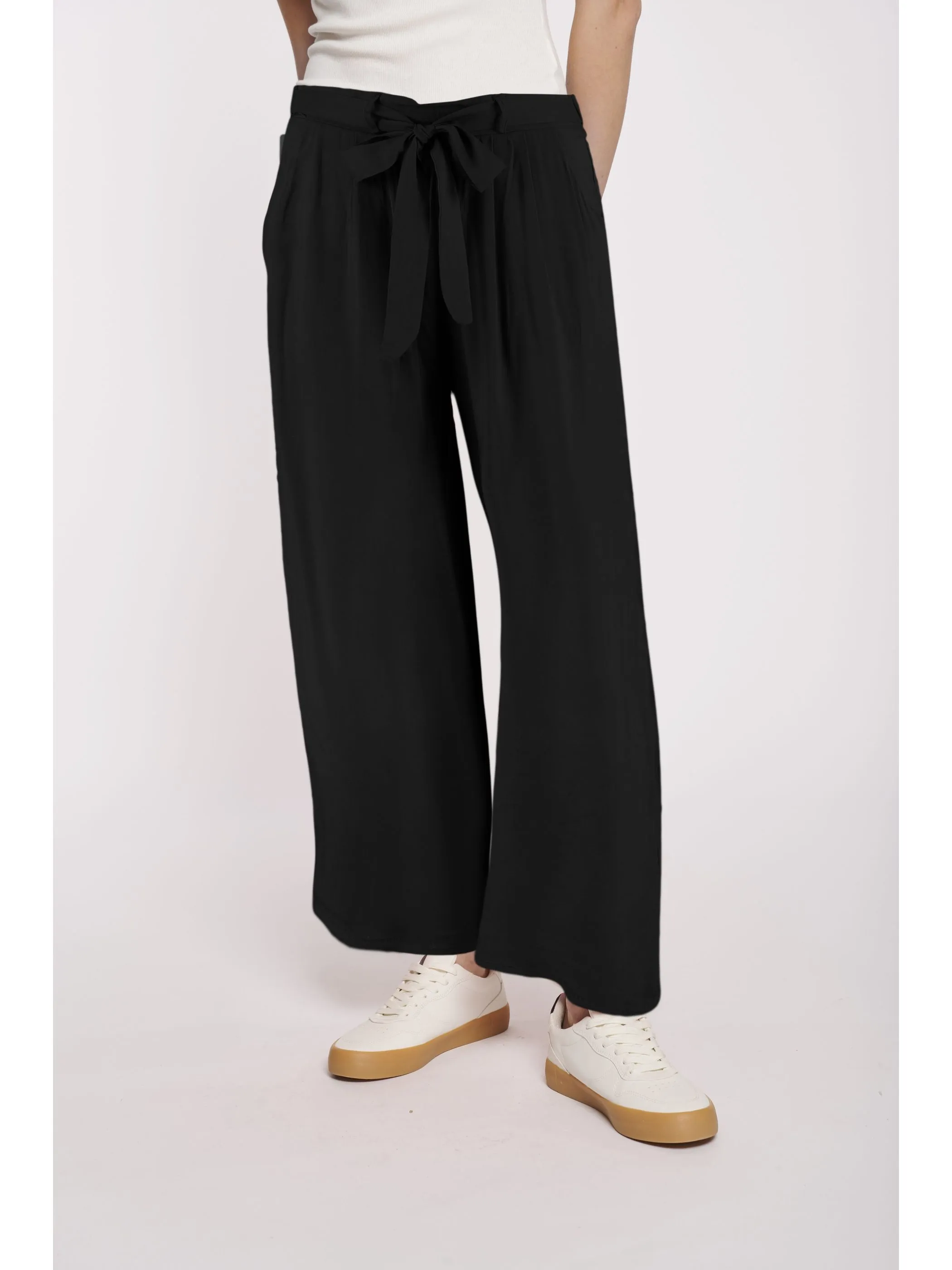 Hailys WAL-1908009-2 3/4 V TR Ci44ra Schwarz 917692 90001 4 Hailys WAL-1908009-2 3/4 V TR Ci44ra Schwarz 917692 90001 4