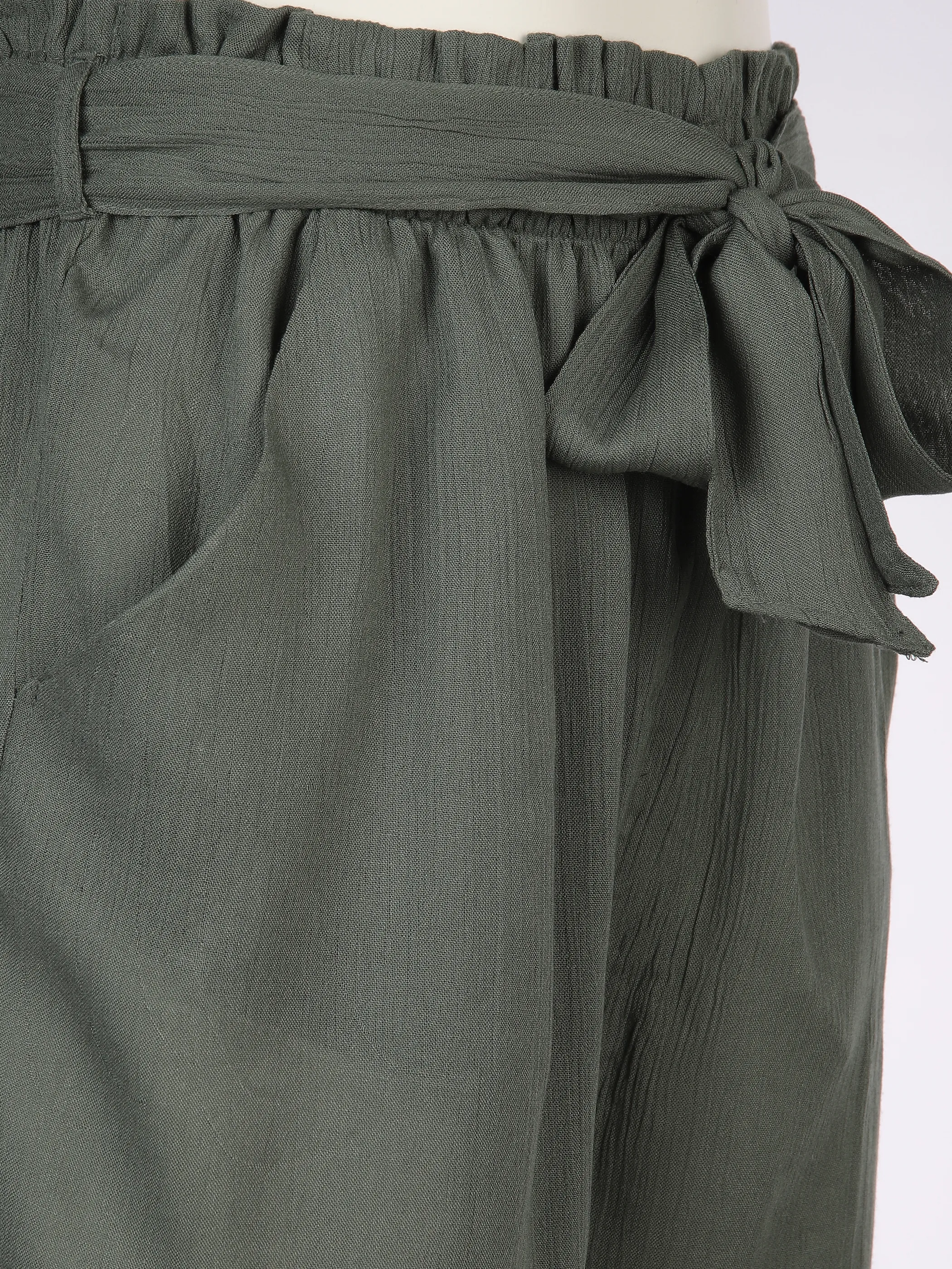 IX-O YF-Da Paperbag Shorts Grün 890365 17-6009TCX 4