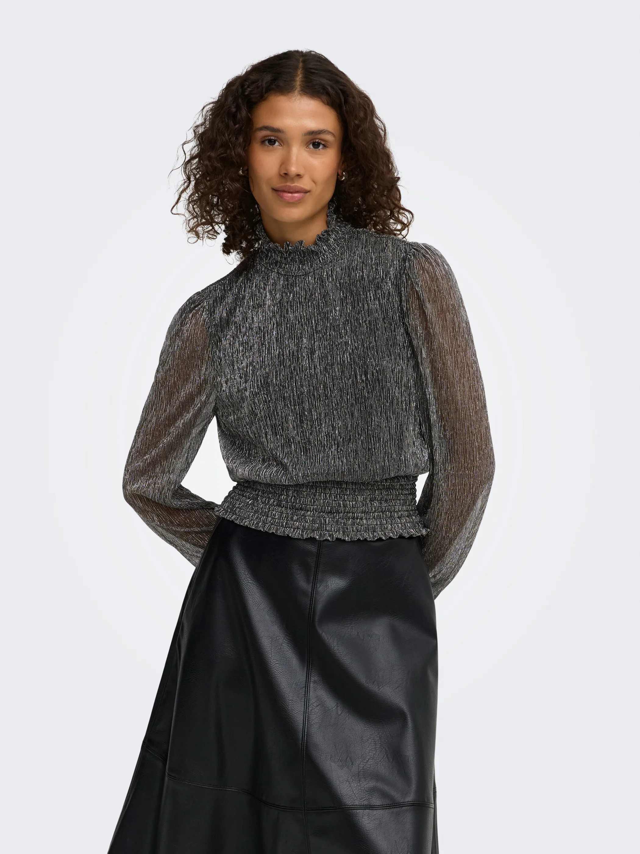 Only 15384905 ONLCAMI LS SMOCK TOP Schwarz 933795 177911001 1