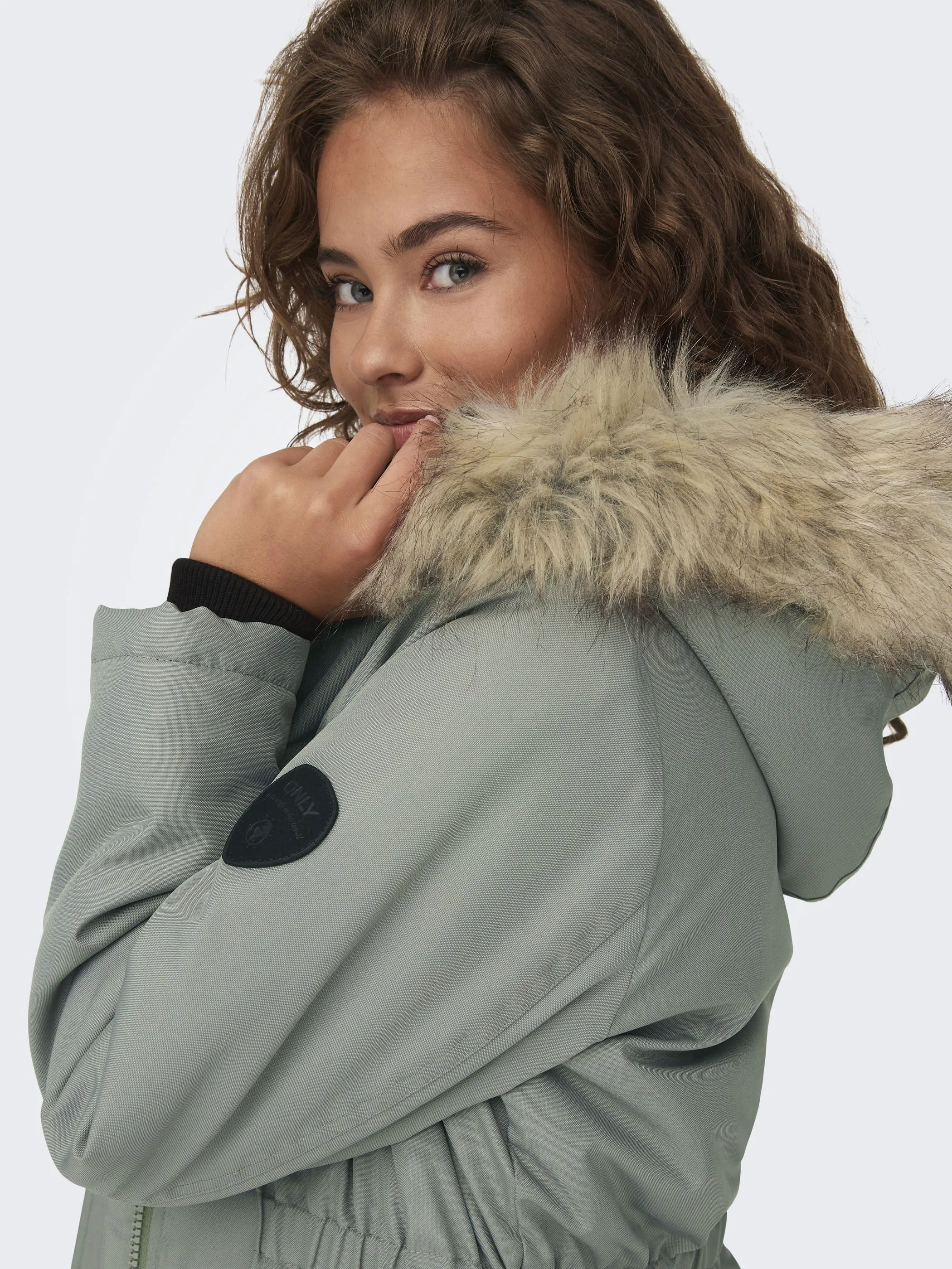 Only 15304625 ONLIRIS FUR WINTER PA Grau 881641 214912001 3