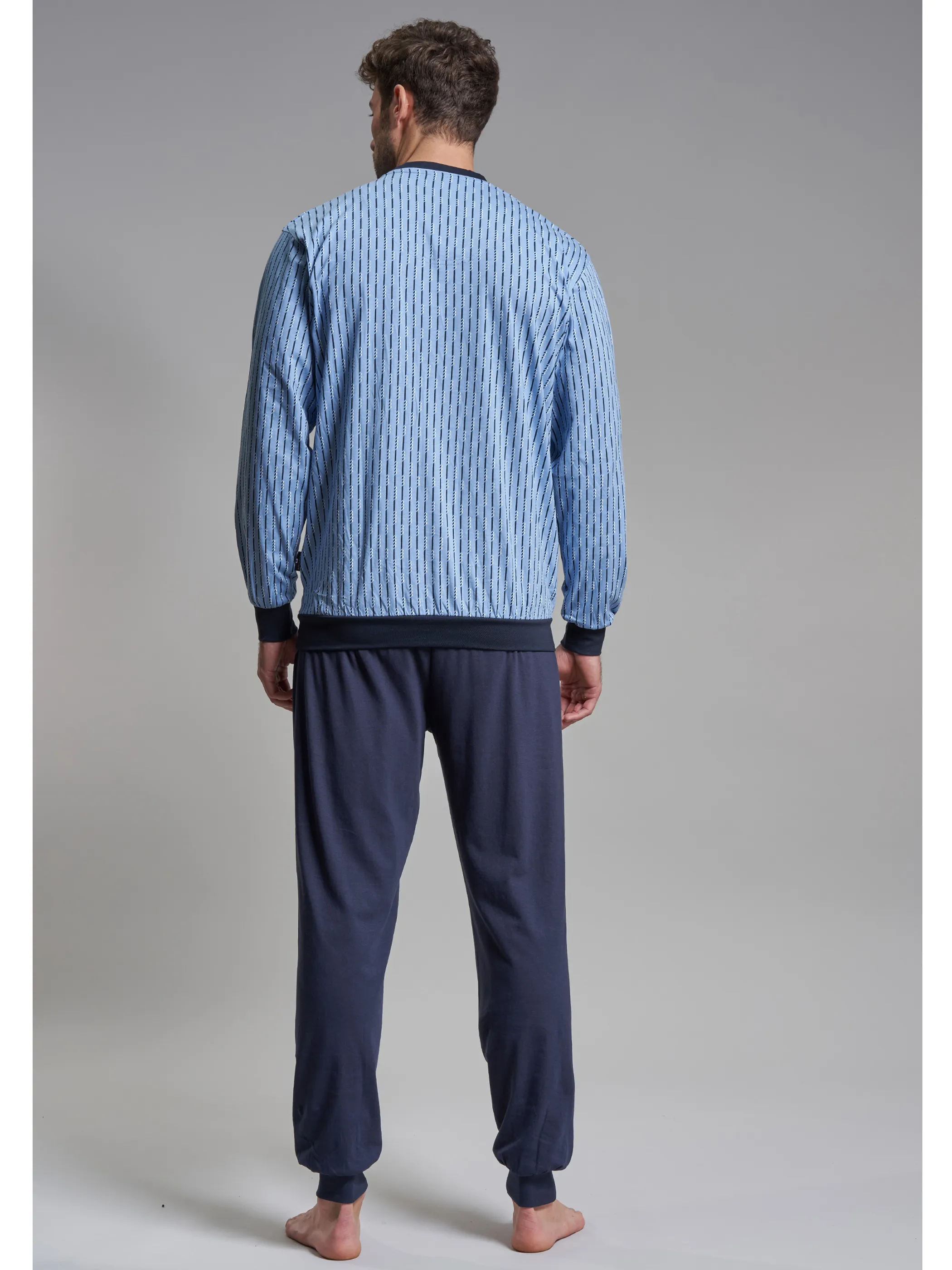 Götzburg 452013/4008 Pyjama, V-A., Bünd Blau 853008 625 2 Götzburg 452013/4008 Pyjama, V-A., Bünd Blau 853008 625 2