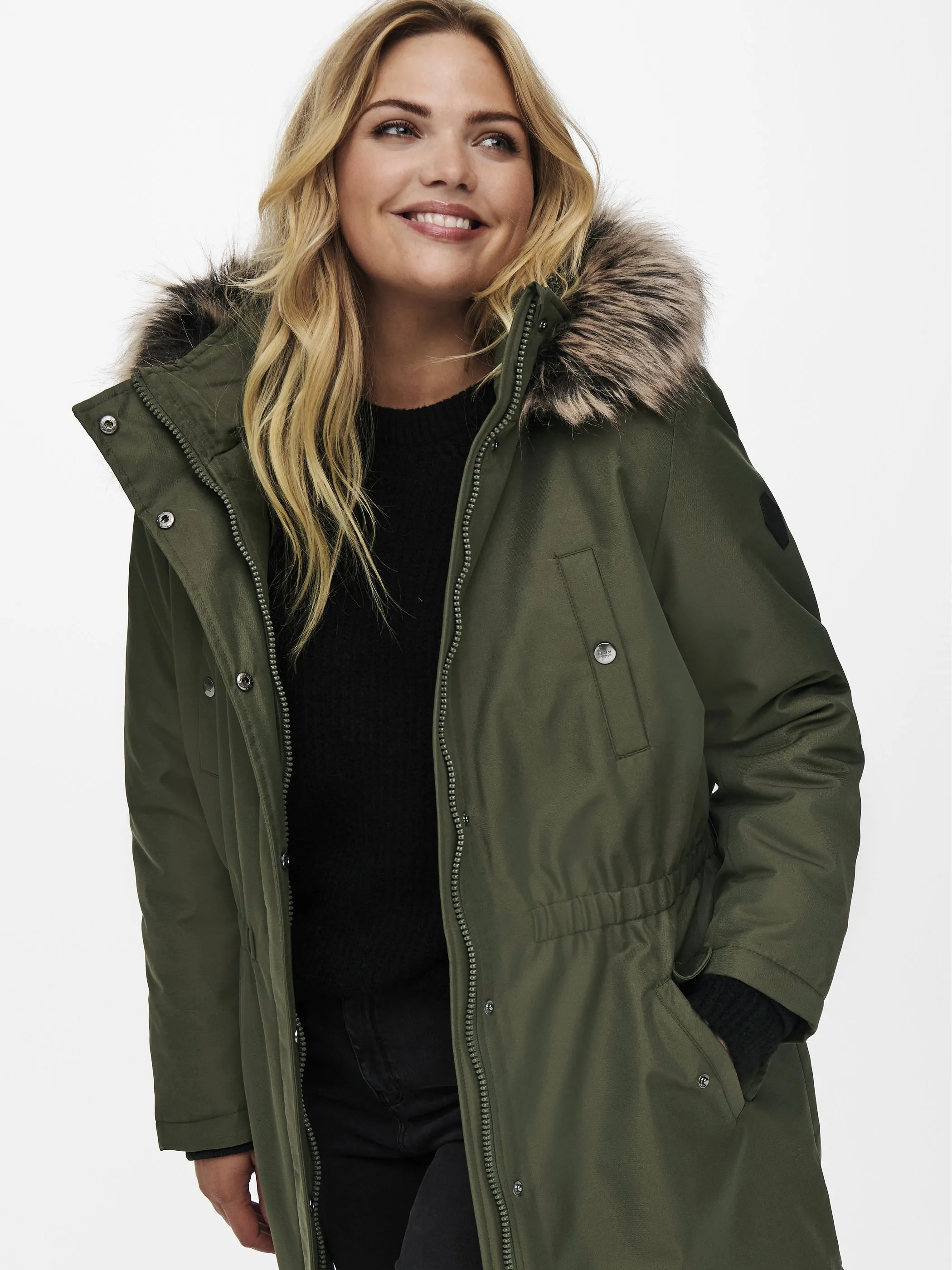 Only Carmakoma 15185999 CARIRENA PARKA COAT O Grün 854849 177918003 3