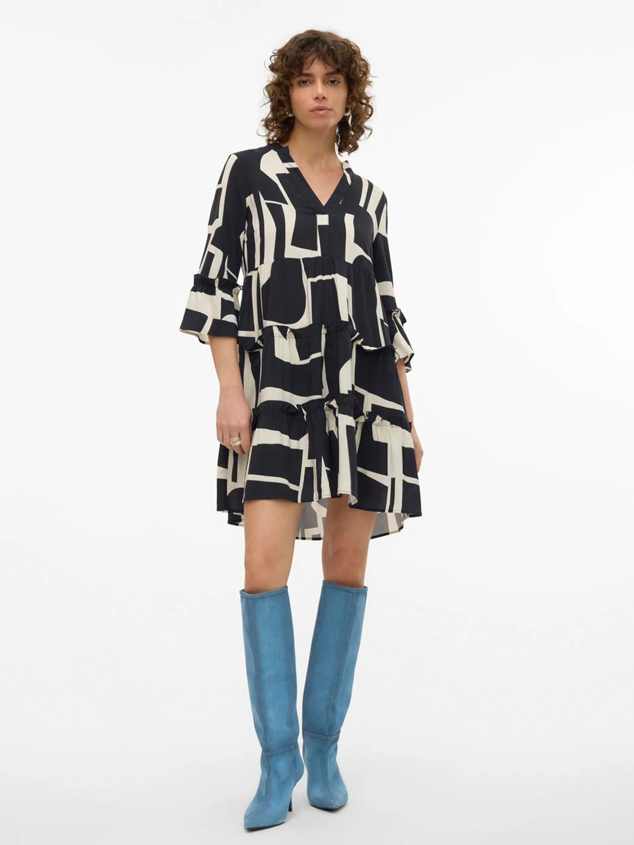 Vero Moda 10297359 VMEASY JOY 3/4 SHORT Schwarz 894434 177868025 4 Vero Moda 10297359 VMEASY JOY 3/4 SHORT Schwarz 894434 177868025 4