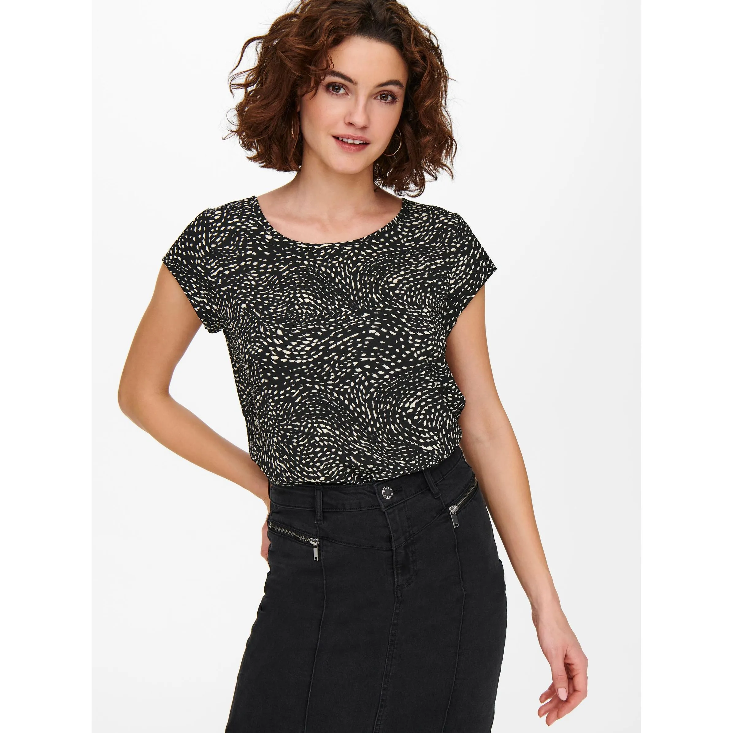 Only 15161116 onlVIC SS AOP TOP NOO Schwarz 806232 177911113 3 Only 15161116 onlVIC SS AOP TOP NOO Schwarz 806232 177911113 3