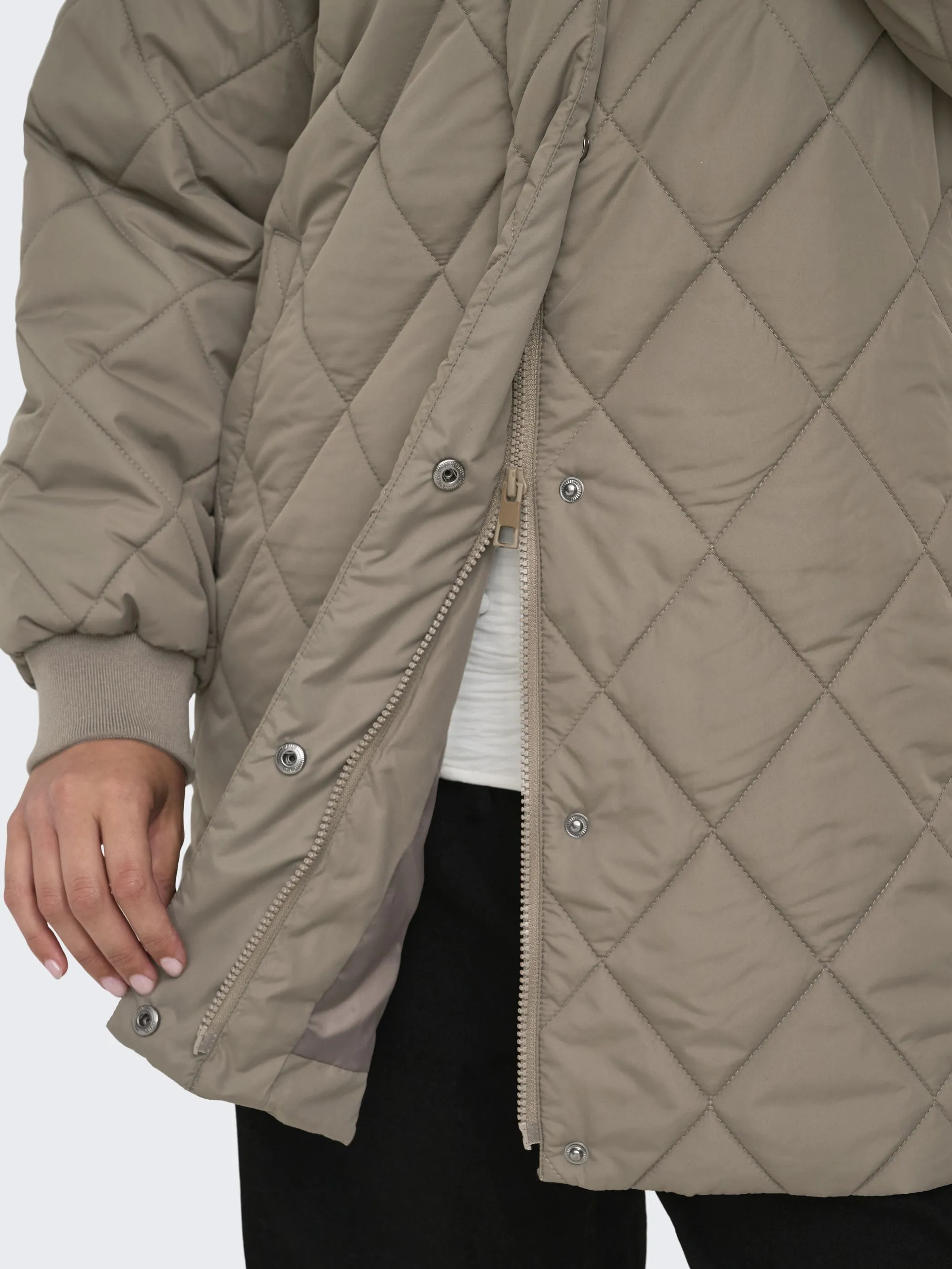 Only Carmakoma 15373722 CARJULIET QUILTD HOOD Braun 928795 239935