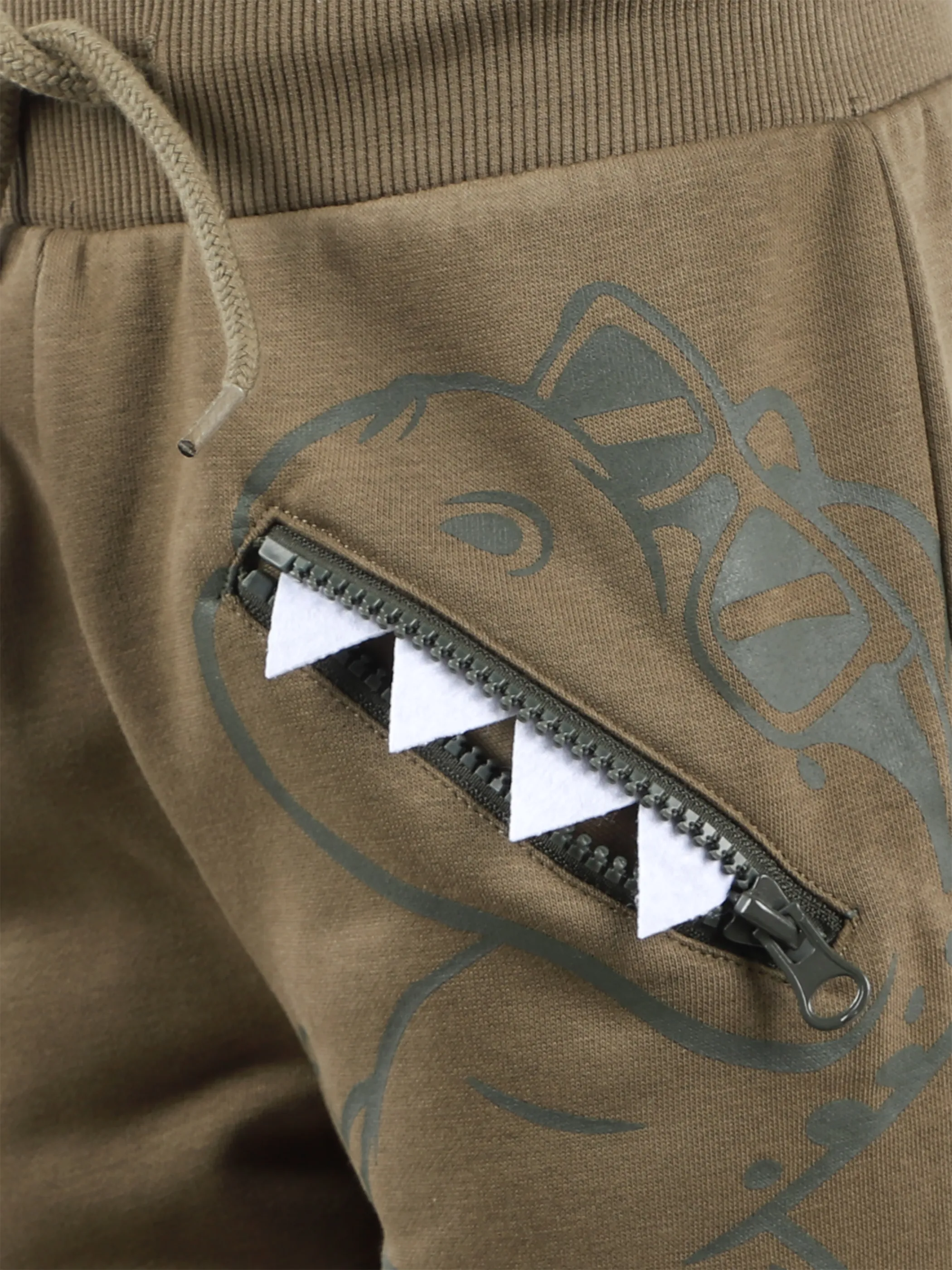 One Way KJ Joggpant mit Dinoprint in grün Grün 929751 SEA TURTLE 3