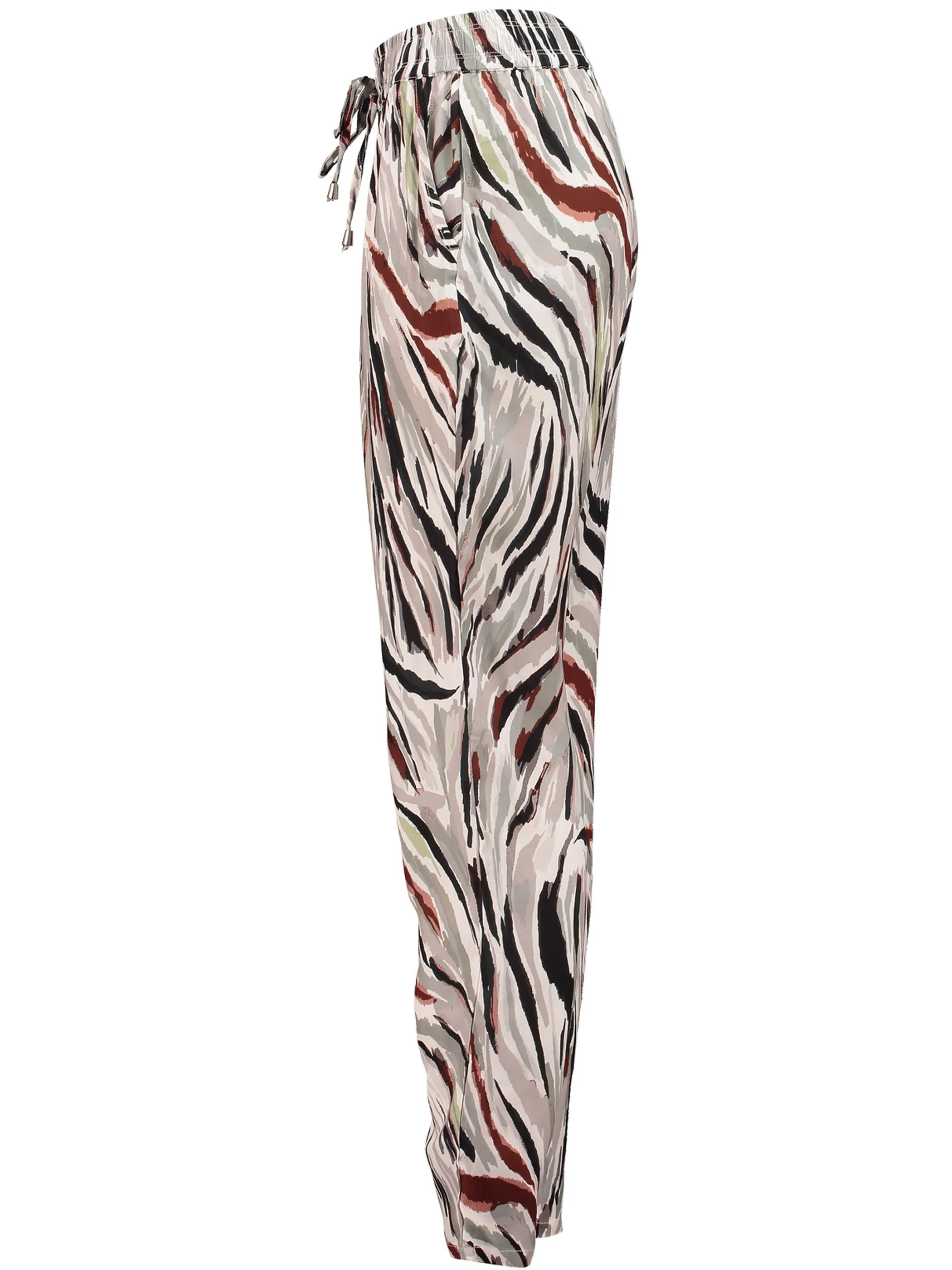 Hailys WIN-0915222-1 LG V TR Ri44cky Schwarz 916331 1604013517 2 Hailys WIN-0915222-1 LG V TR Ri44cky Schwarz 916331 1604013517 2