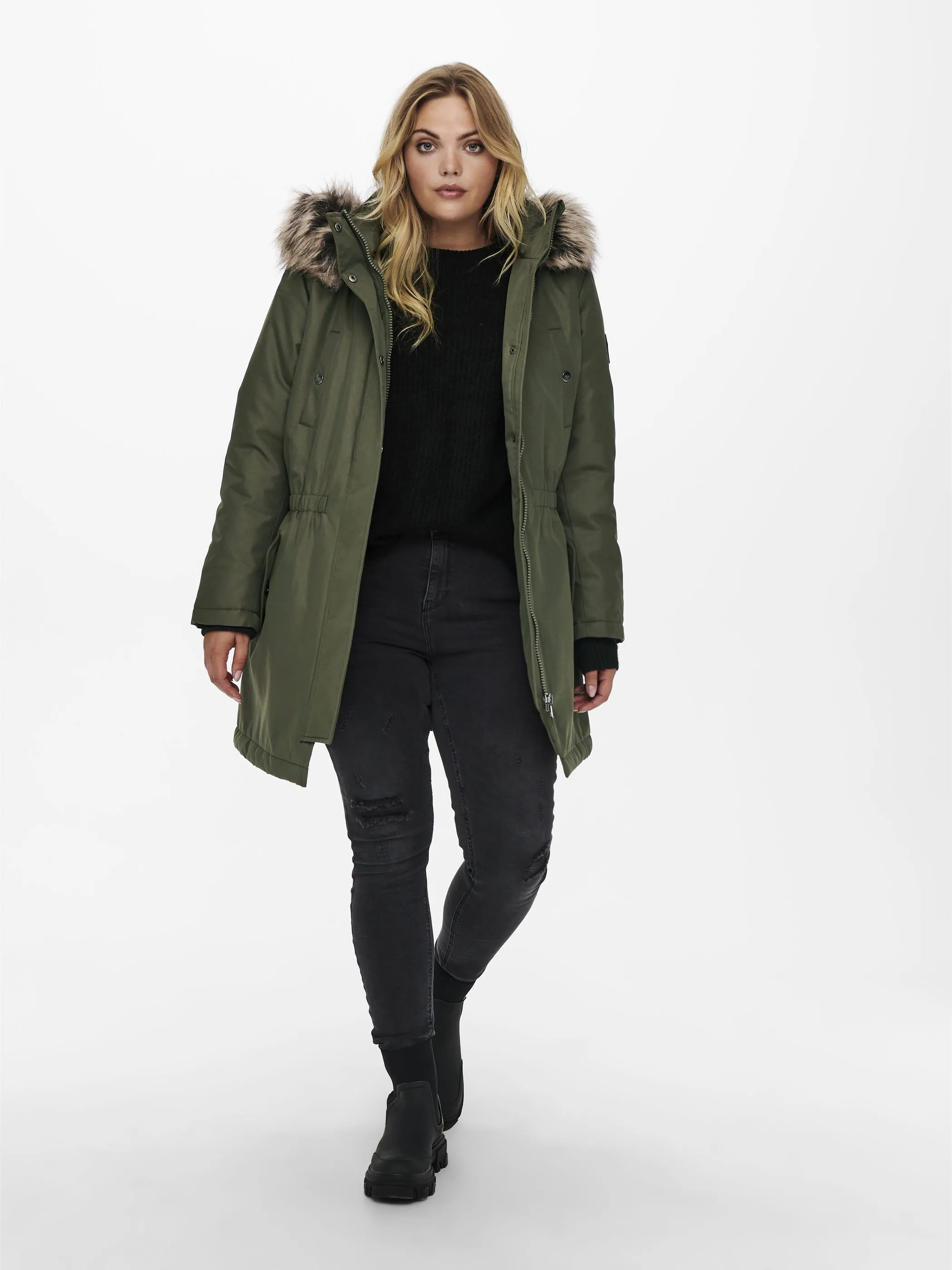 Only Carmakoma 15185999 CARIRENA PARKA COAT O Grün 854849 177918003 4
