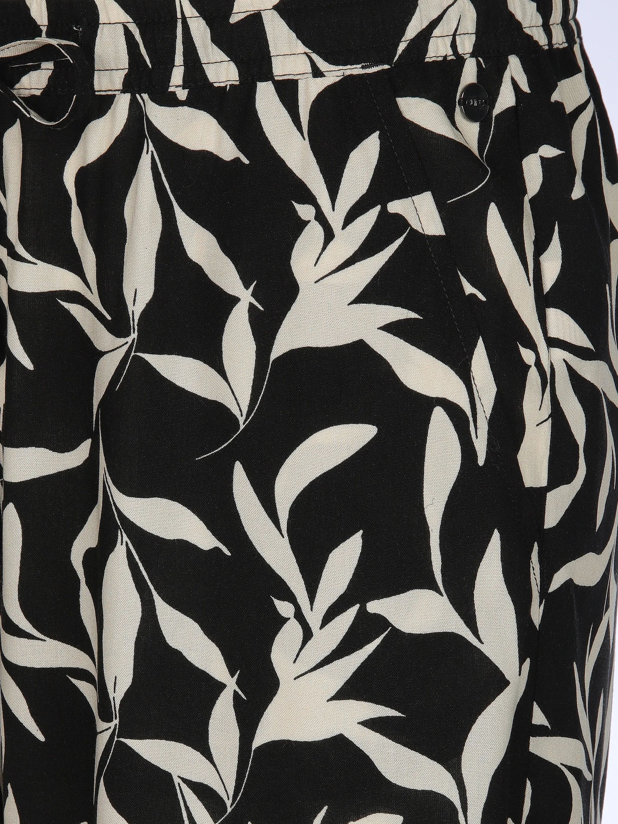 Sure Da-Culotte loose fit Schwarz 908243 FERNS 4 Sure Da-Culotte loose fit Schwarz 908243 FERNS 4