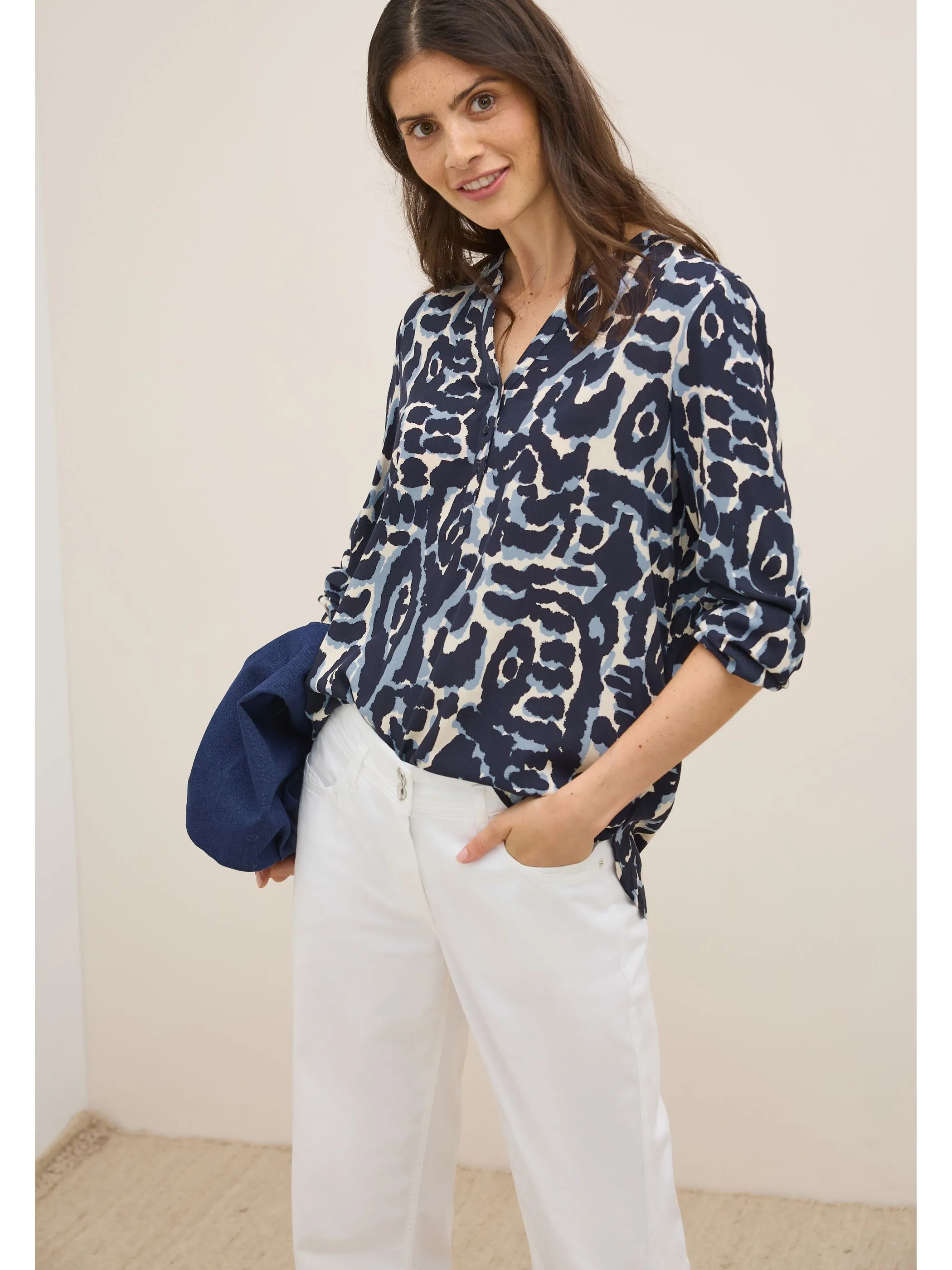 Cecil B345986 TOS AOP Blouse Blau 919249 36831 5 Cecil B345986 TOS AOP Blouse Blau 919249 36831 5