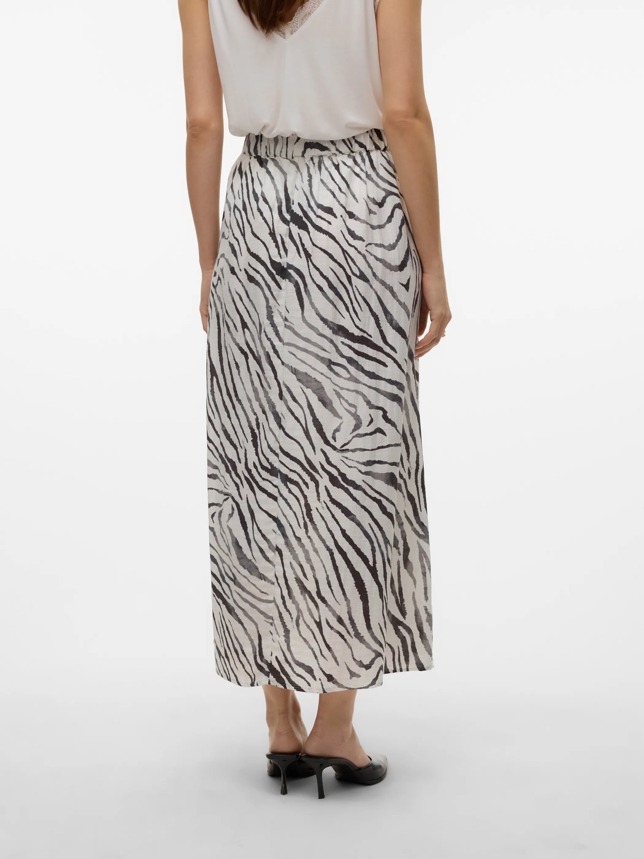 Vero Moda 10330054 VMDORA DESY MW ANKLE Weiß 908957 178857001 2 Vero Moda 10330054 VMDORA DESY MW ANKLE Weiß 908957 178857001 2